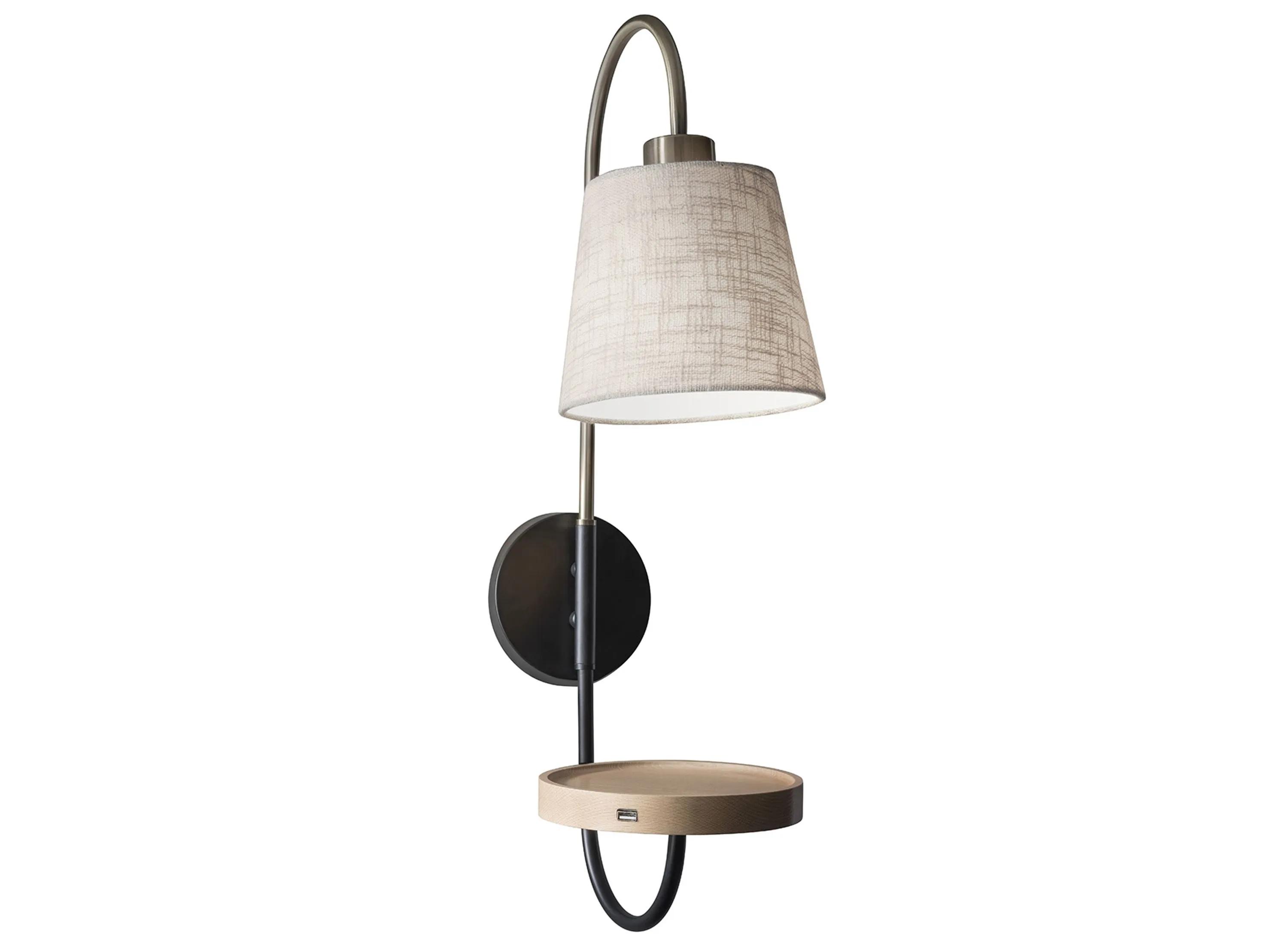 Jeffrey Wall Lamp