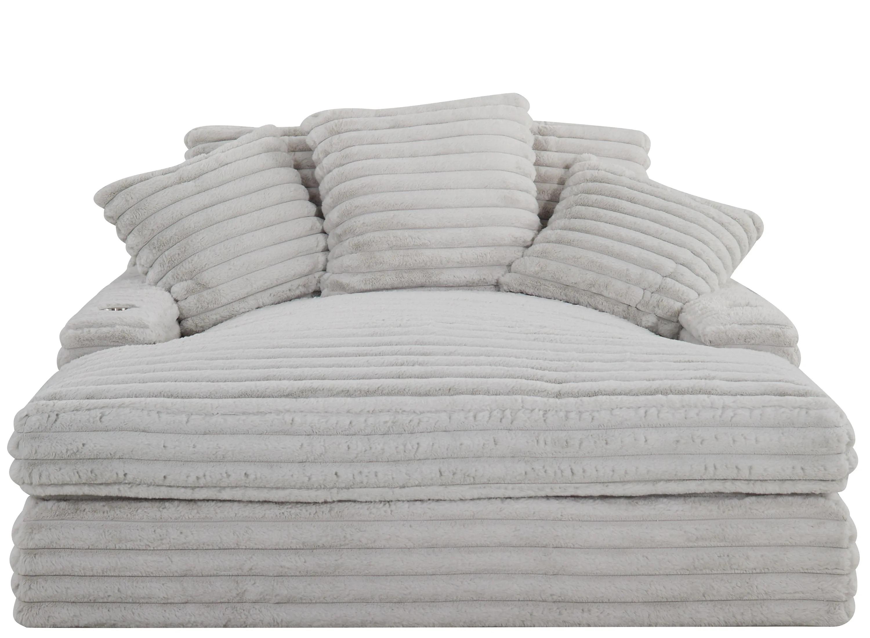 Woolly Chaise w/ Cup Holders and USB