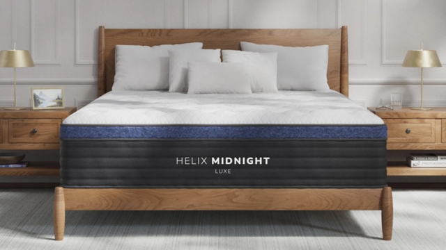 Helix Midnight Luxe Mattress with GlacioTex Cooling Technology