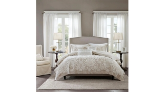 Suzanna Comforter Set