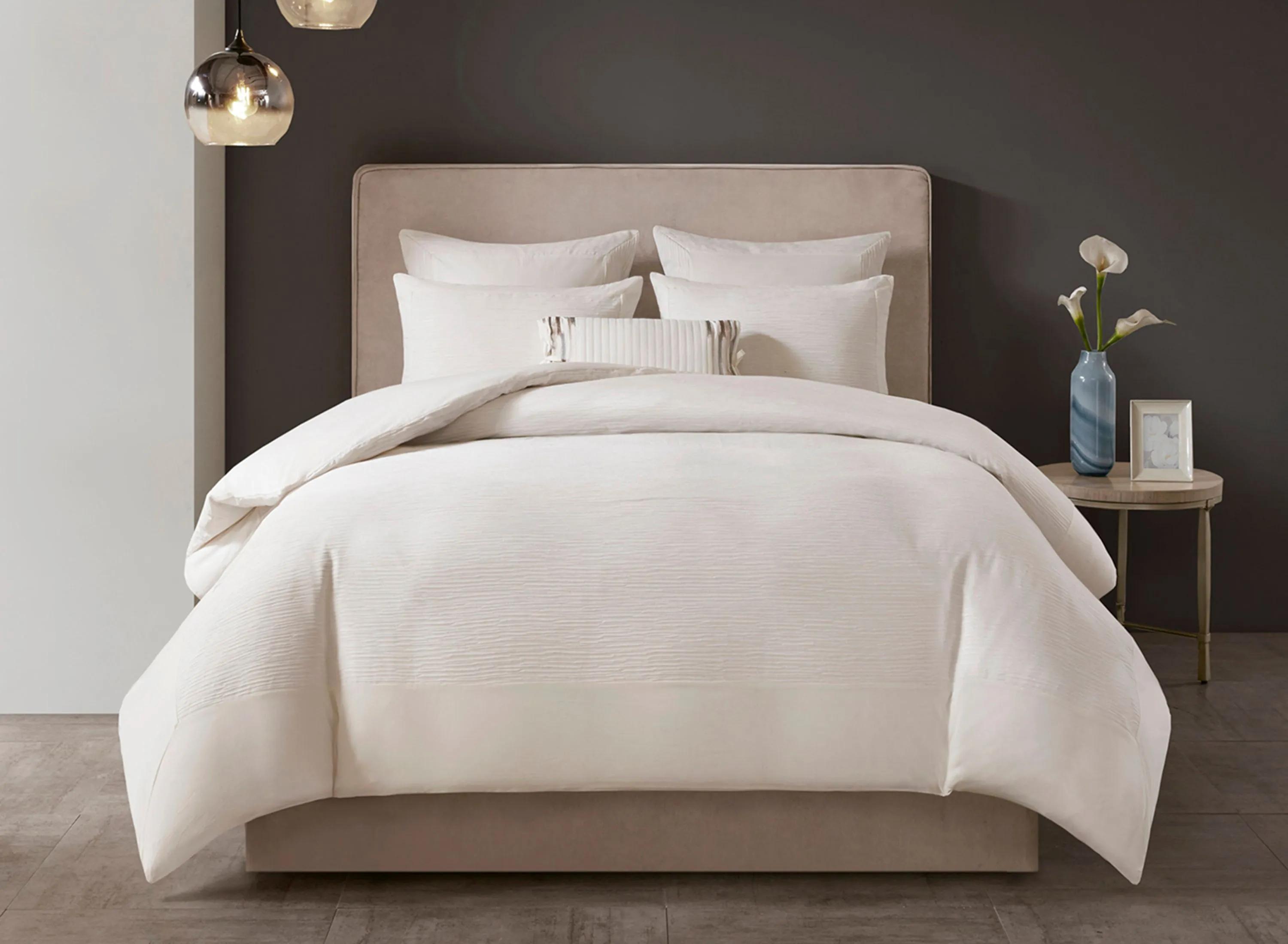 Hanae White Duvet Cover Set - White / FULL/QUEEN