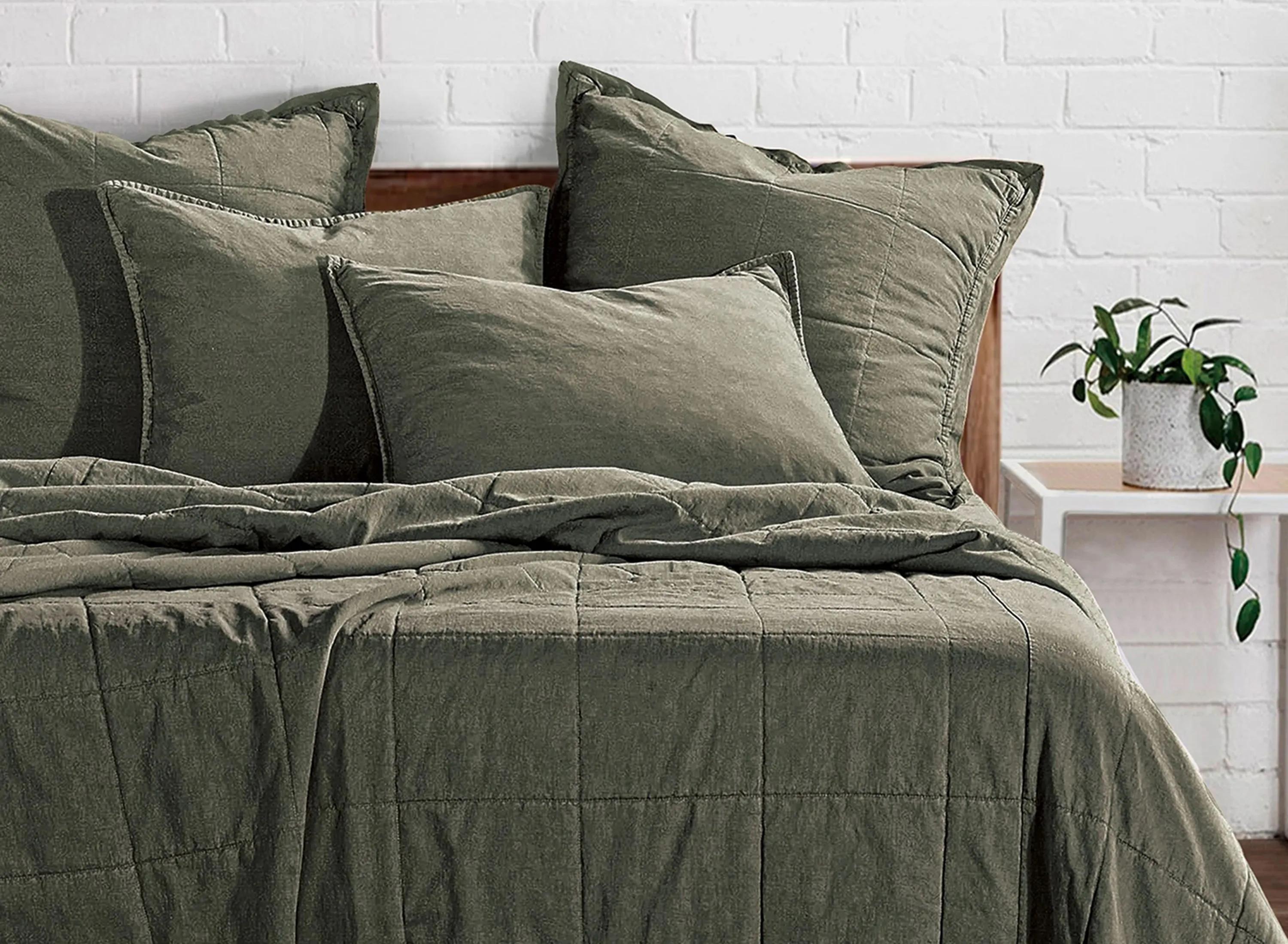 HiEnd Accents Stonewashed Cotton Canvas Coverlet Set - Duffle Bag - King