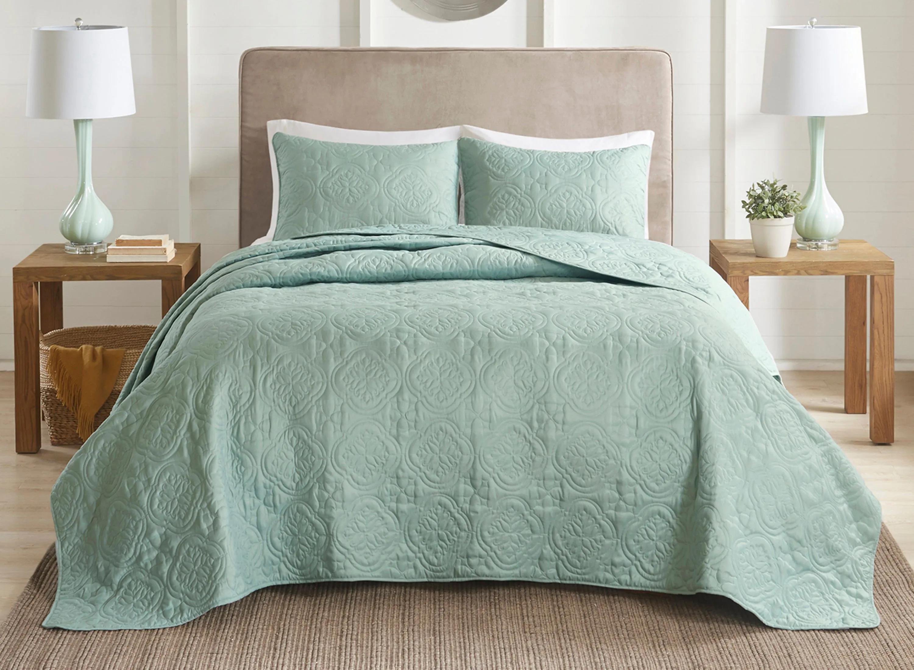 Oakley Reversible 3-pc. Bedspread Set