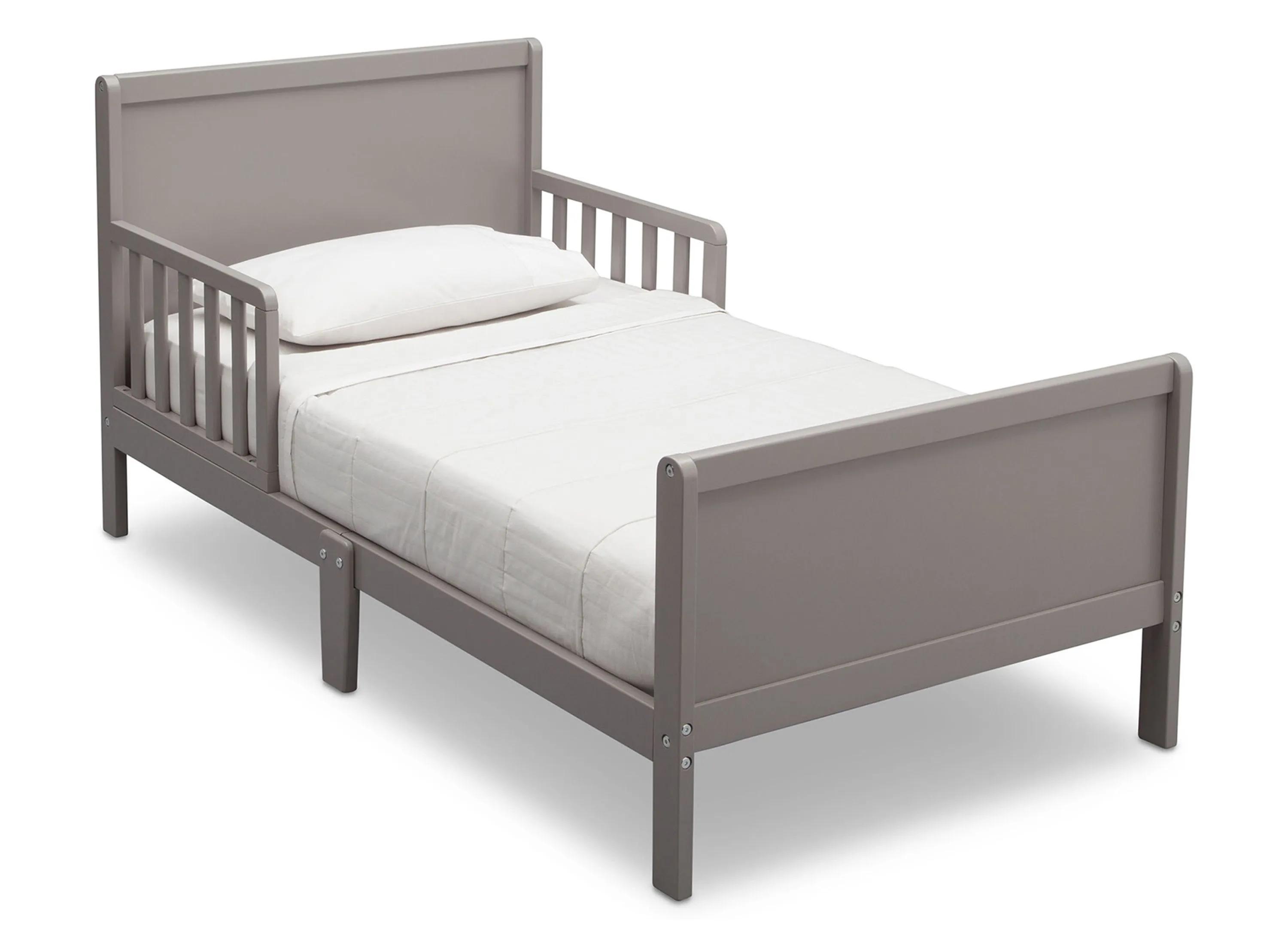 Fancy Wood Toddler Bed by Delta Children
