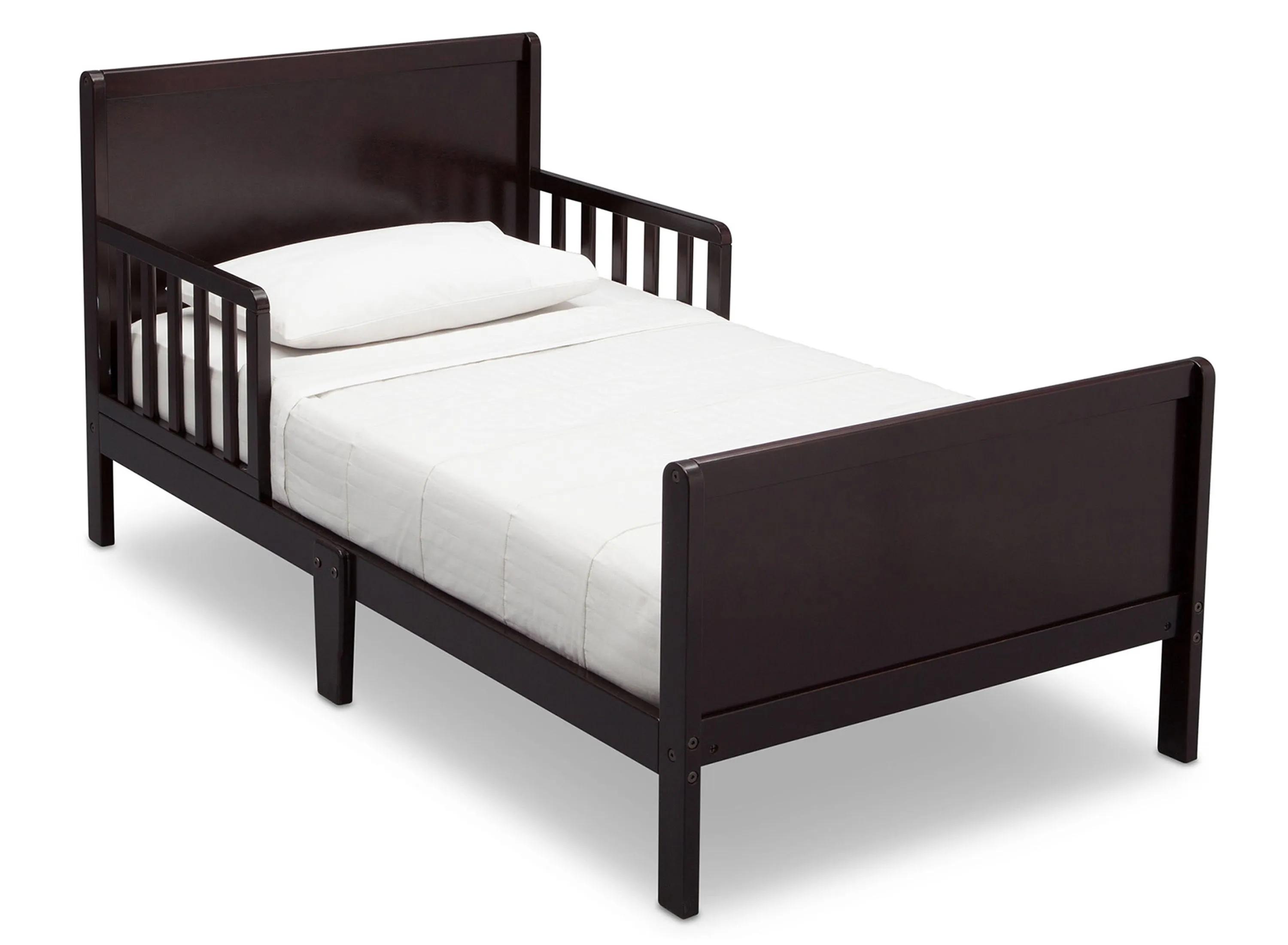 Fancy Wood Toddler Bed by Delta Children