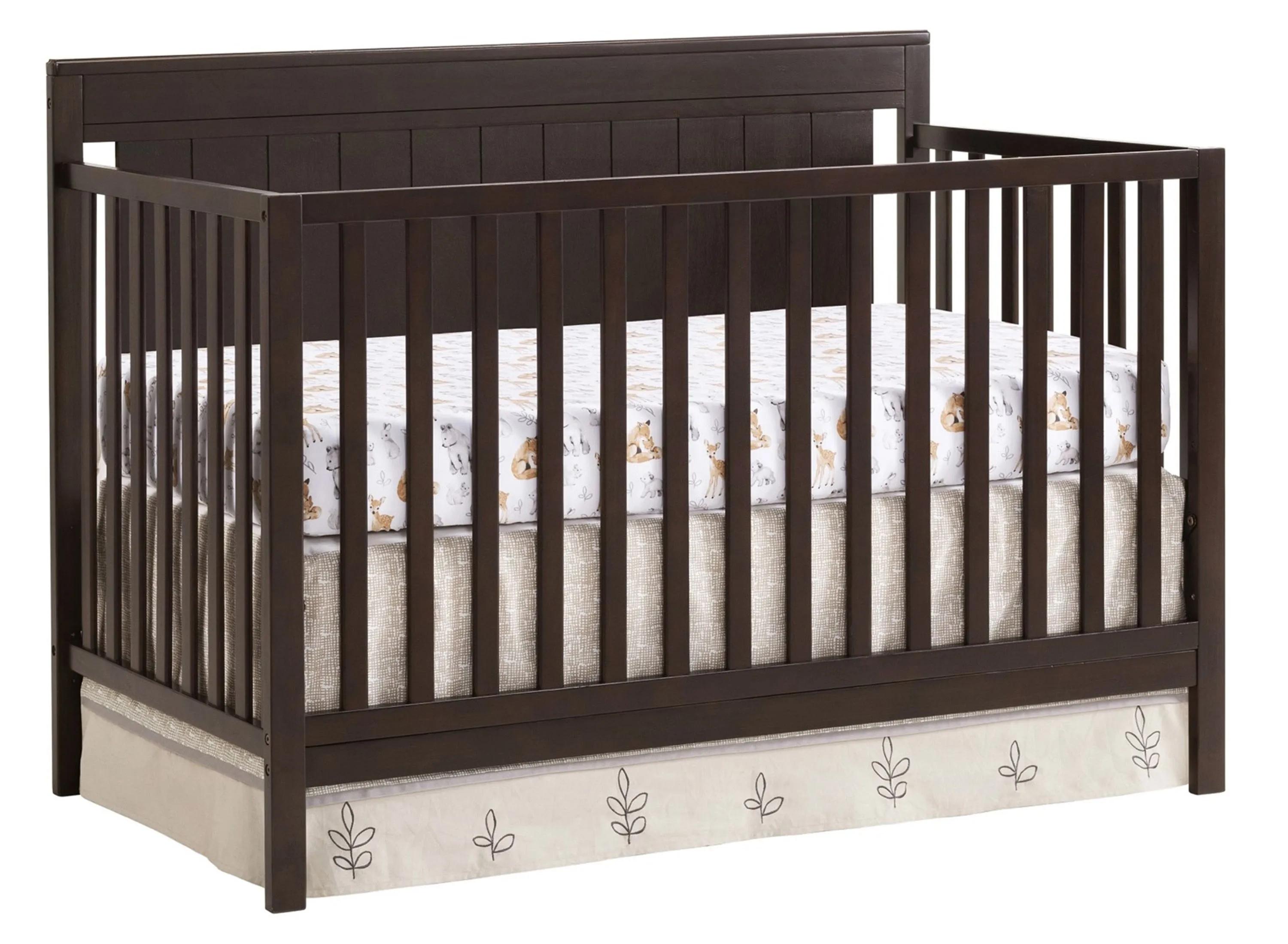 Lazio 4-in-1 Convertible Crib with Conversion Kit