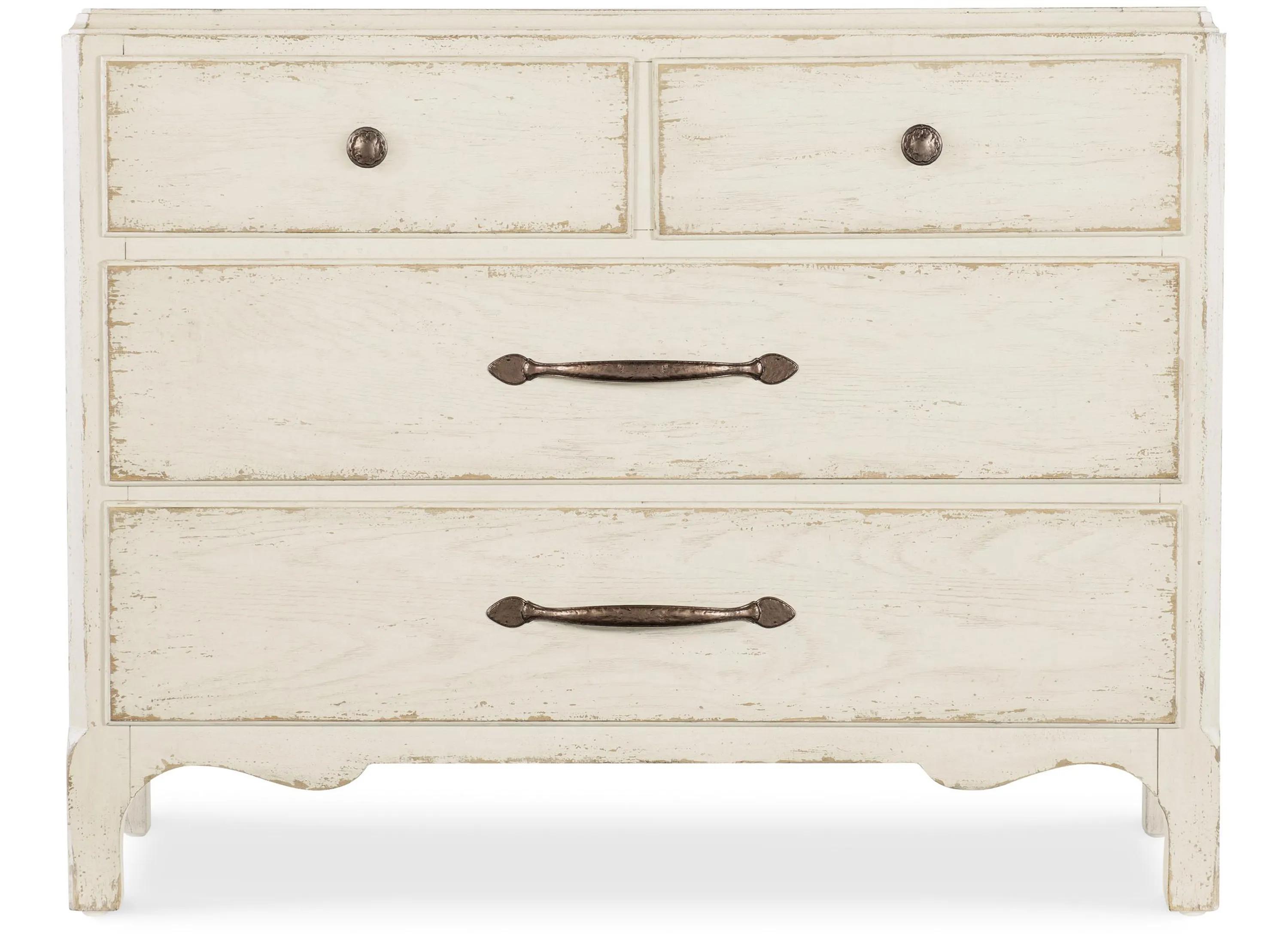 Americana Bachelor's Chest