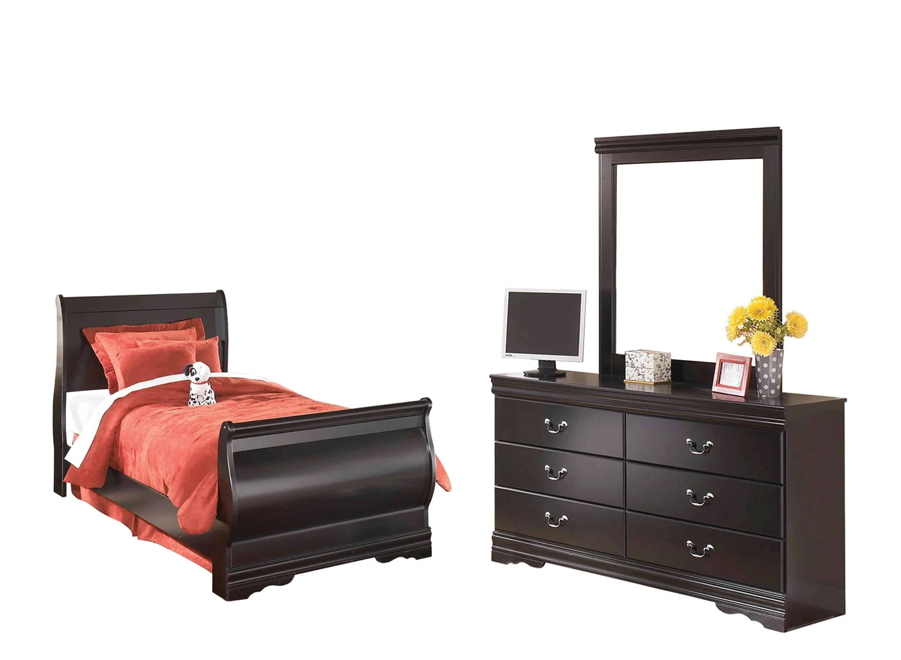 Huey Vineyard 3-pc Bedroom Set