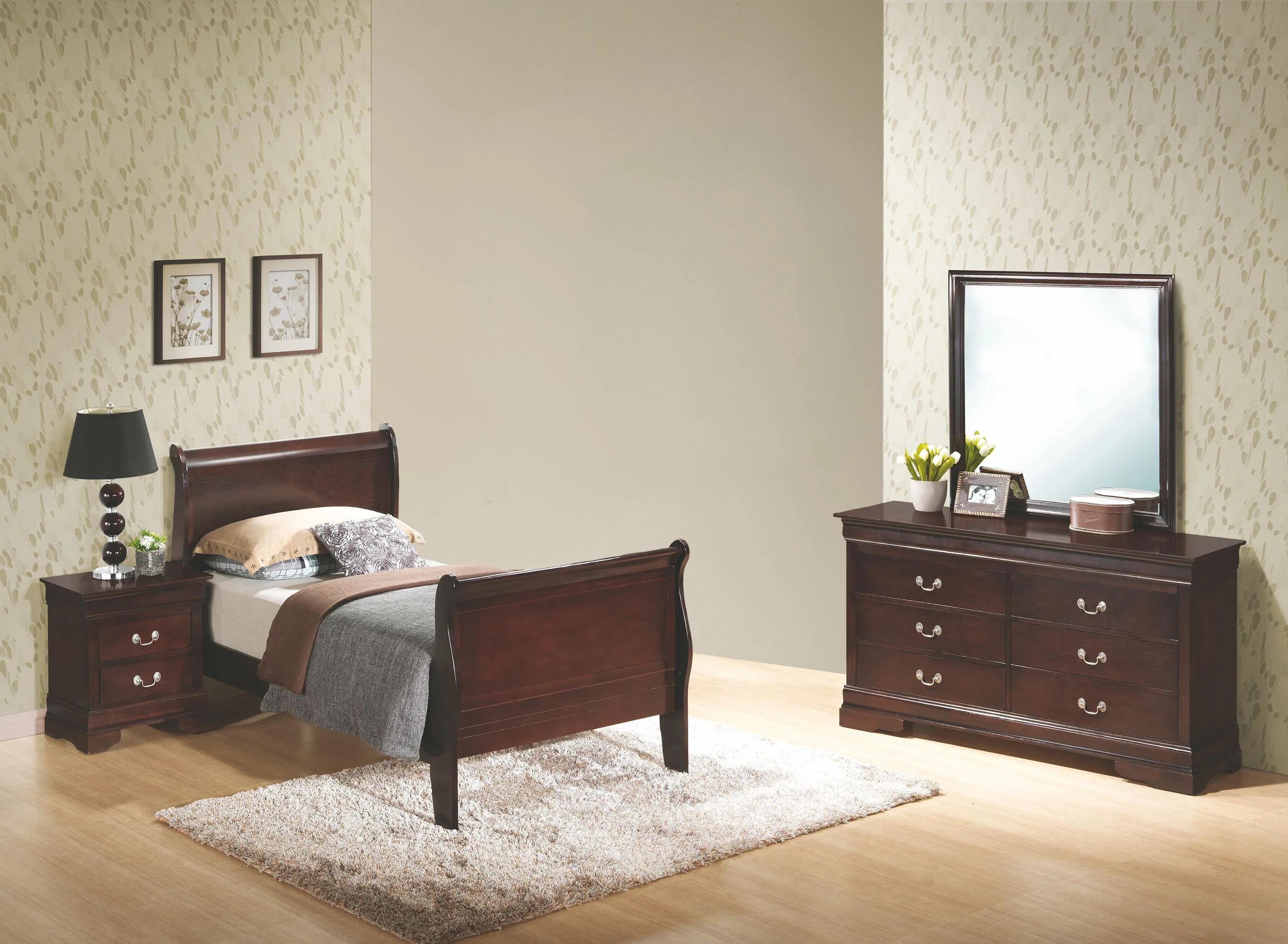 Rossie 4-pc. Sleigh Bedroom Set