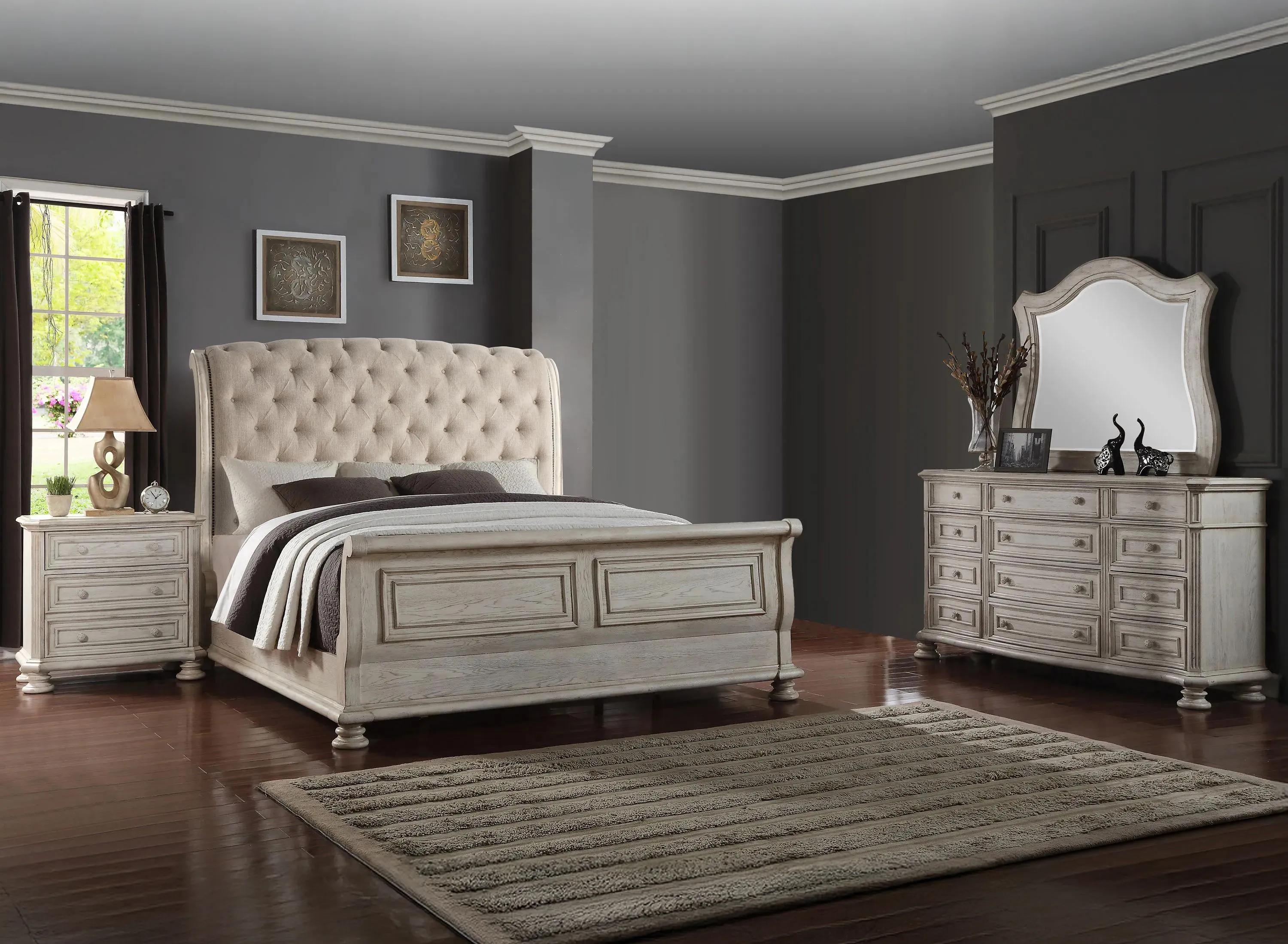 Barton Creek Upholstered 4-pc. Sleigh Bedroom Set