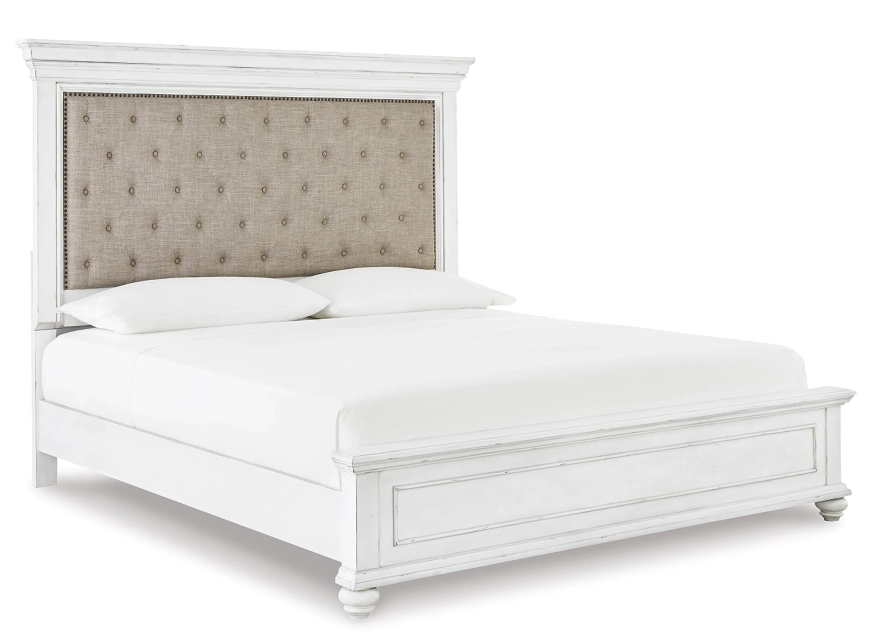 Kanwyn Panel Bed