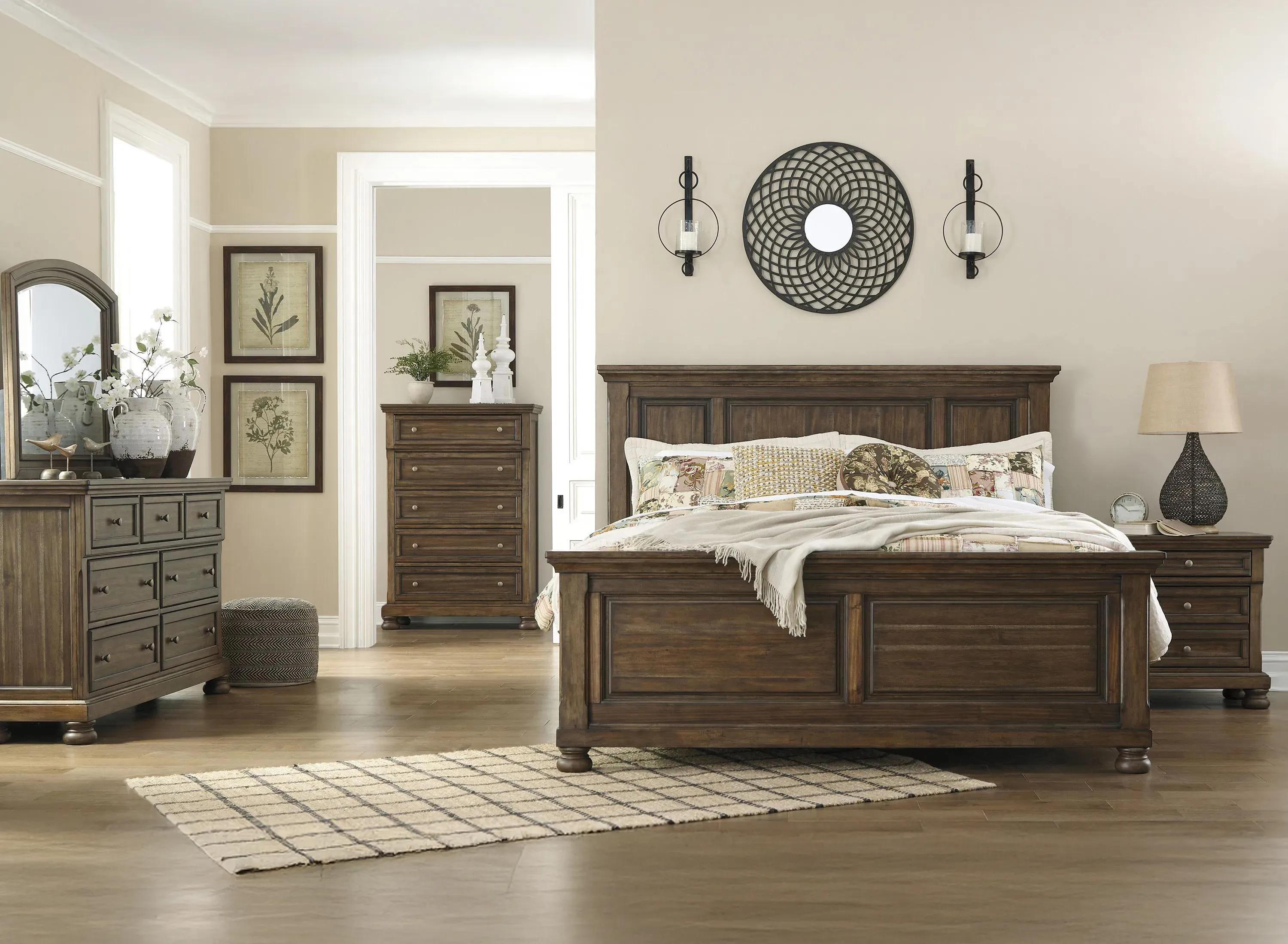 Flynnter 4-pc. Panel Bedroom Set