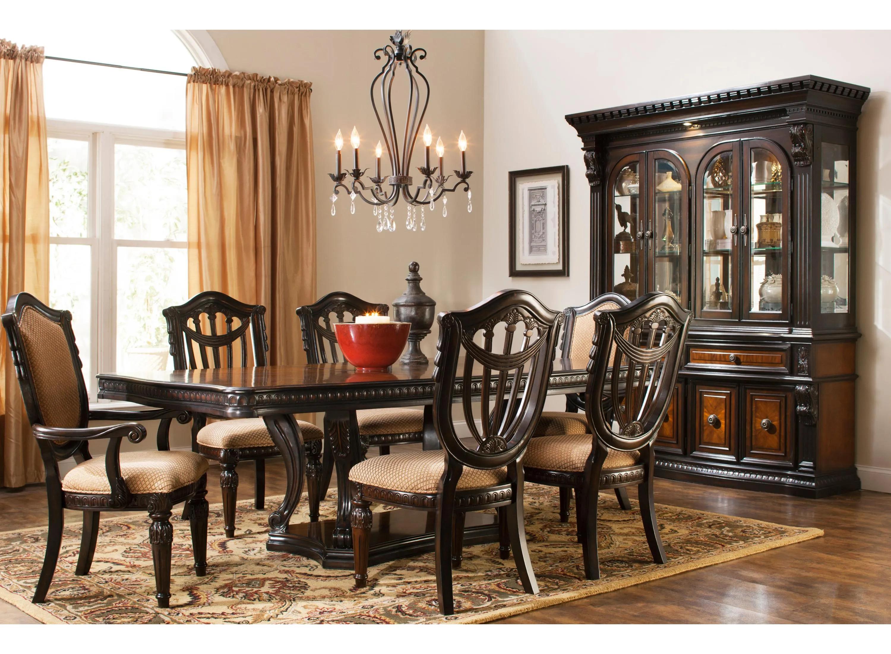 Bradford Heights 7-pc. Dining Set
