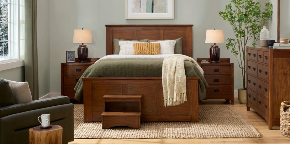 102725_Holiday_GTL_Bedroom_1200x600