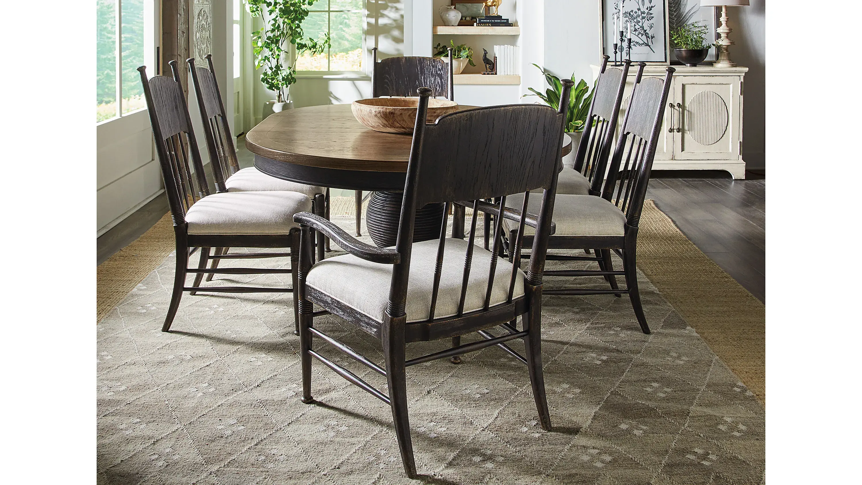 Hooker Furniture Americana Dining Table - Thumbnail 5