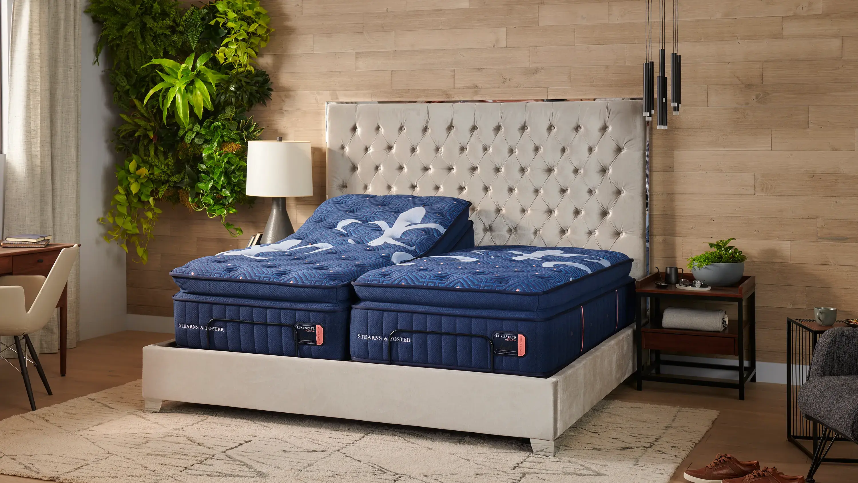 Stearns & Foster Lux Estate Elite Medium Pillowtop Split Cal King Mattress Set - Thumbnail 3