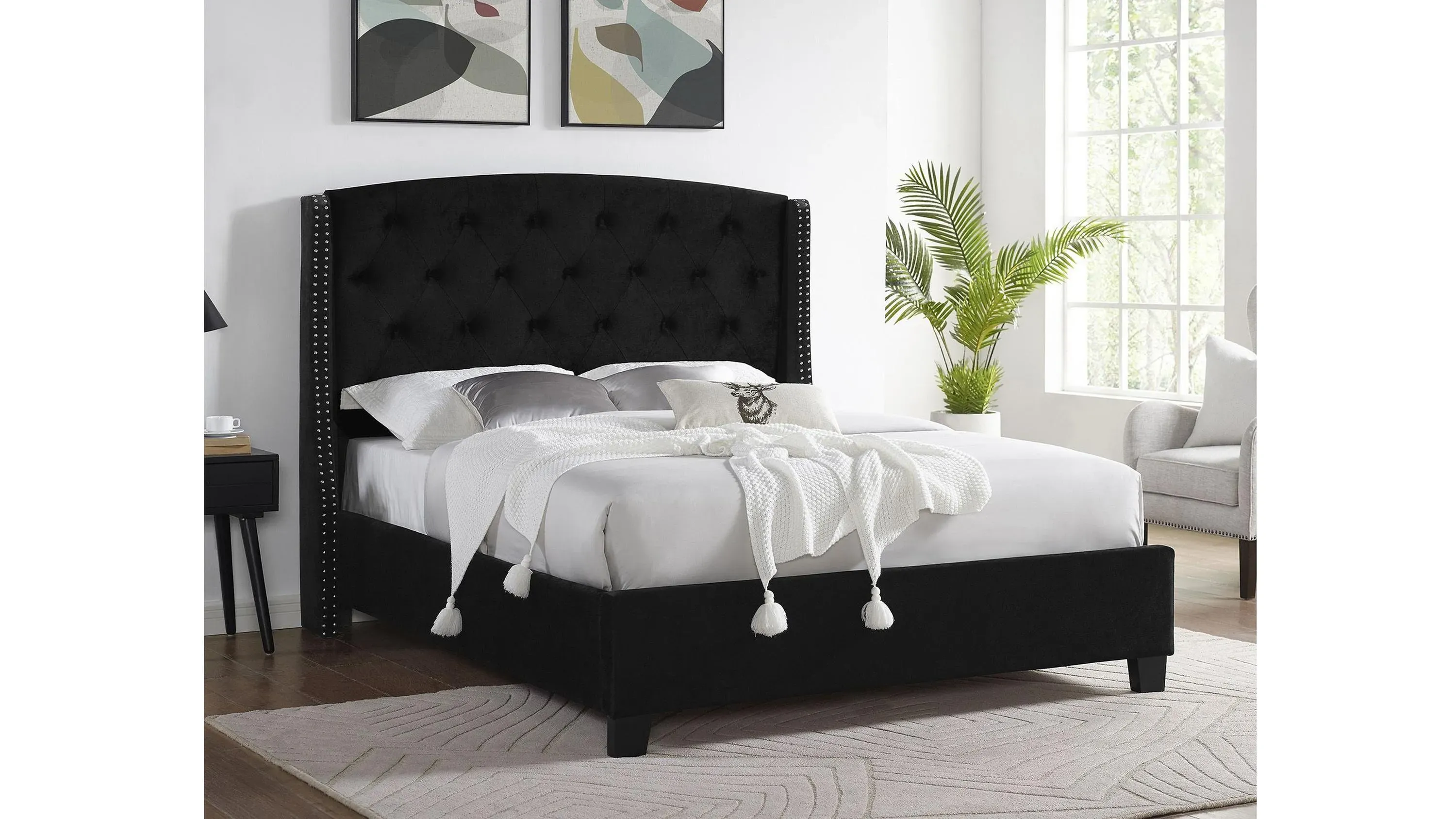 Black queen tufted bed discount