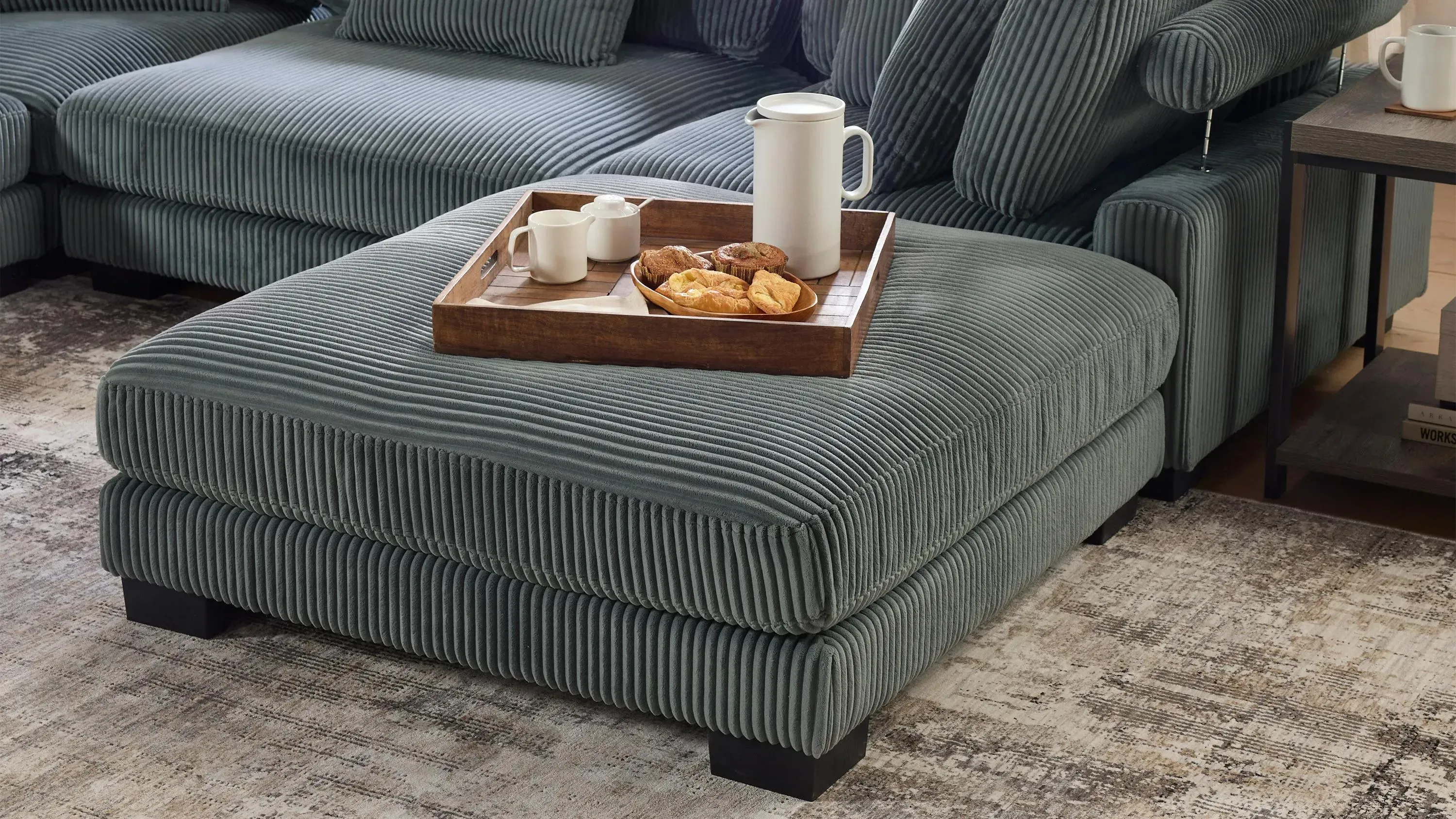 Maverick Cocktail / Bumper Ottoman | Raymour & Flanigan