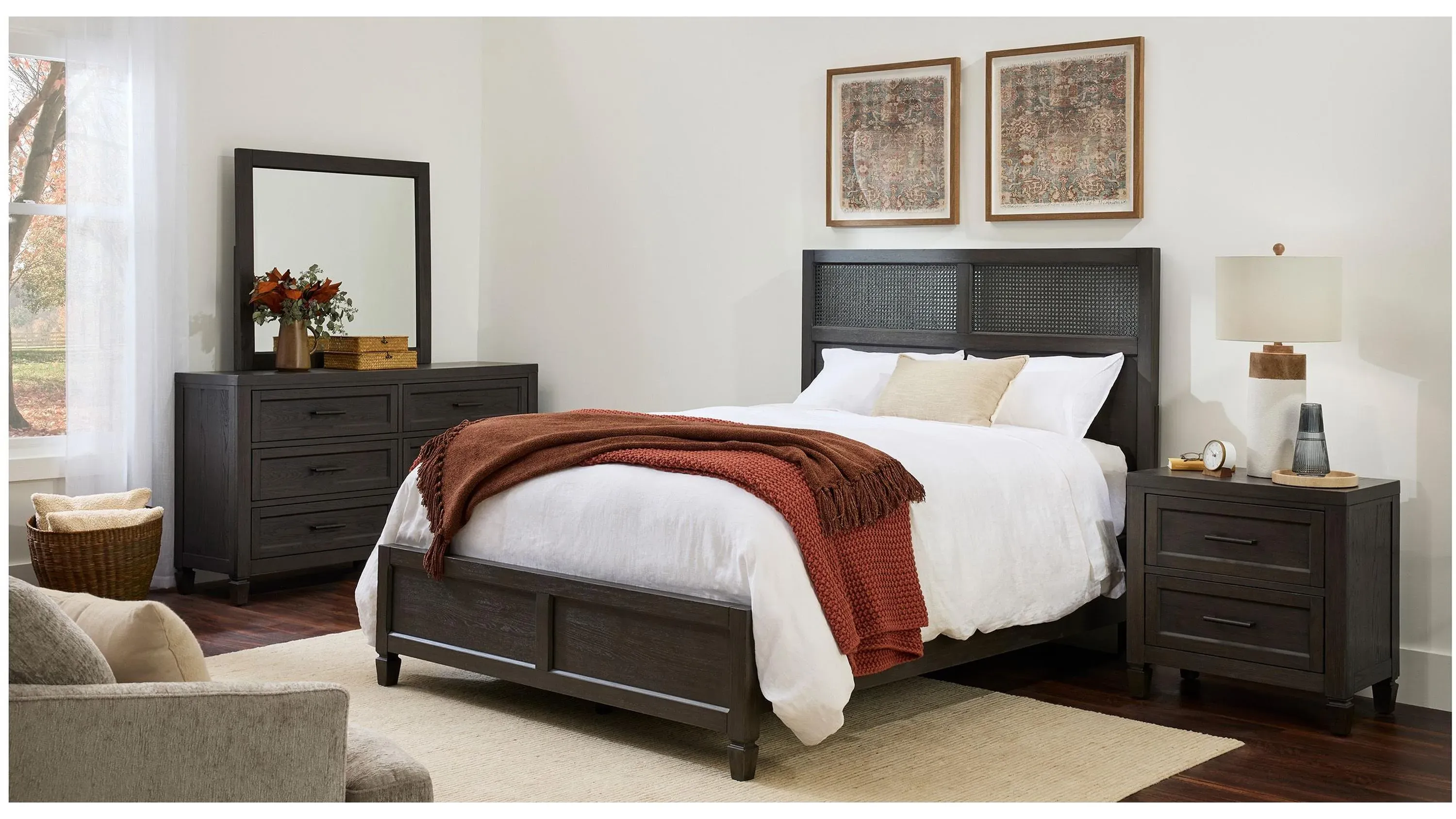 Dutton Bed