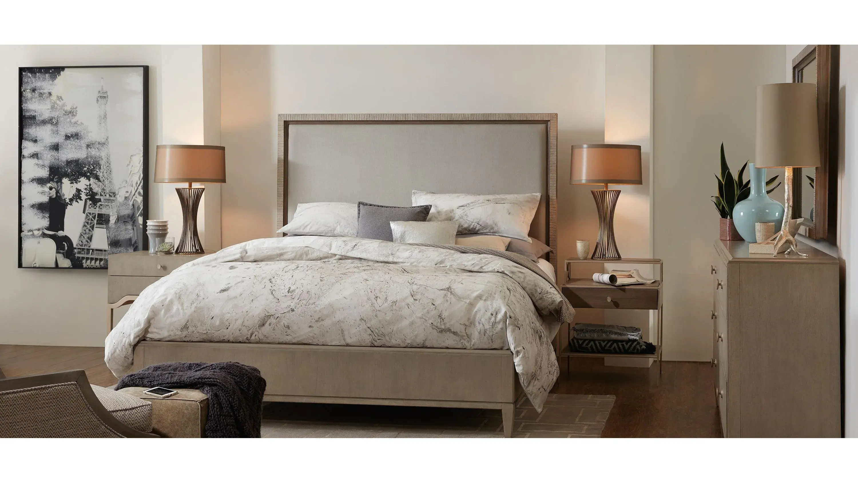 Elixir Queen Upholstered Bed