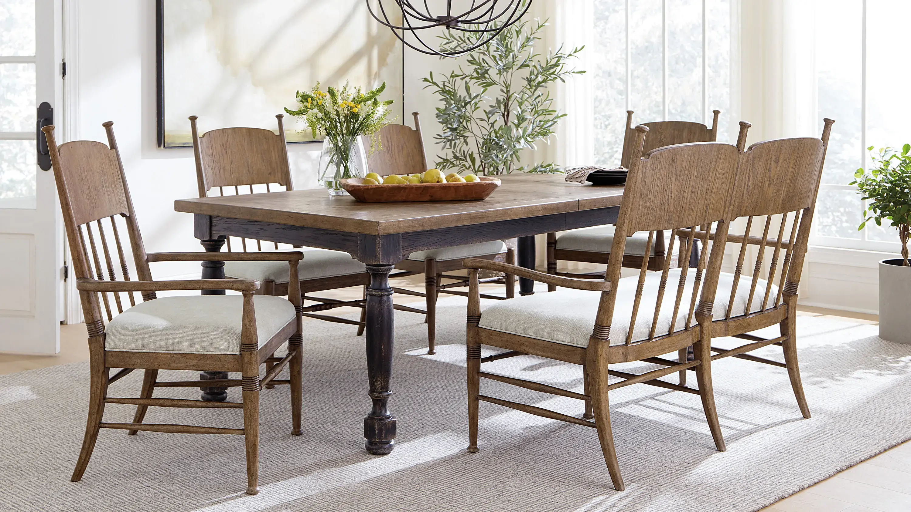 Hooker Furniture Americana Dining Table - Thumbnail 4