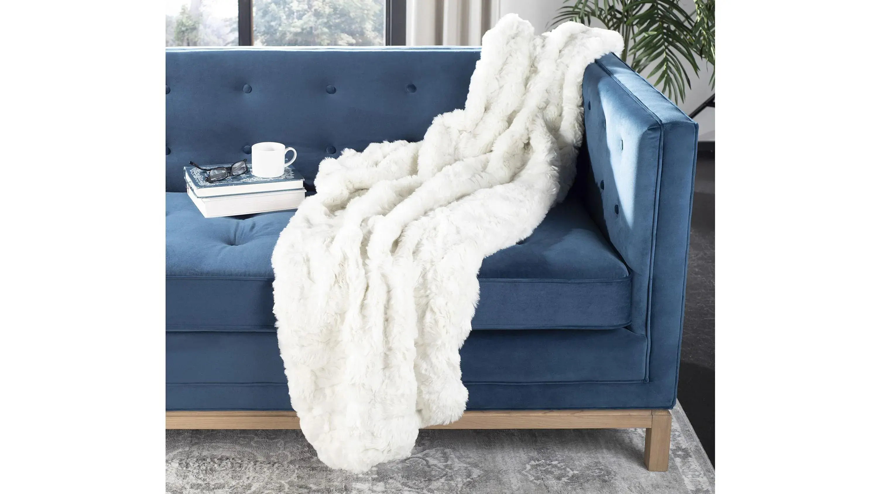 Faux Chinchilla Throw - Thumbnail 4