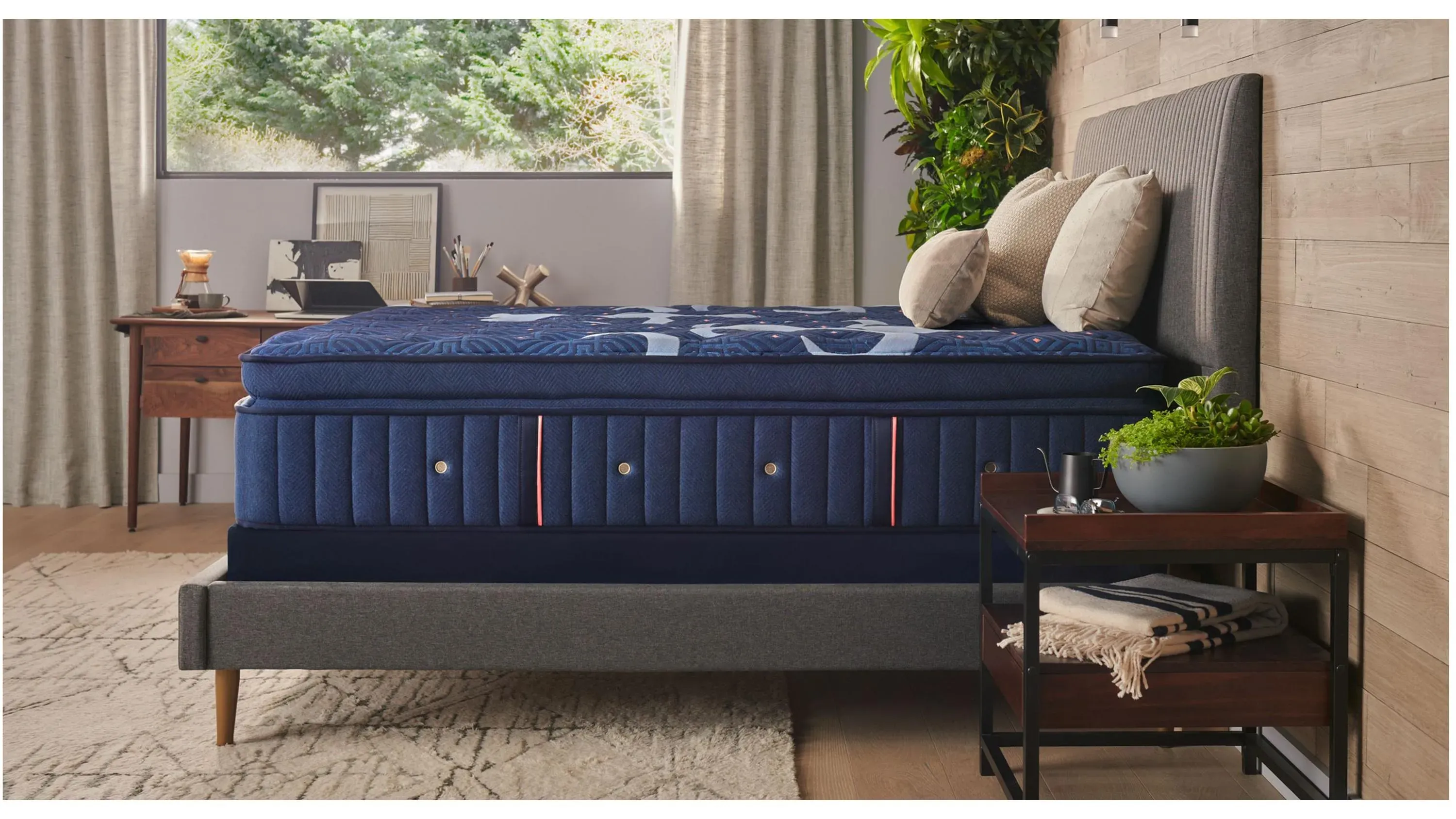 Stearns & Foster Lux Estate Soft Euro Pillowtop Mattress