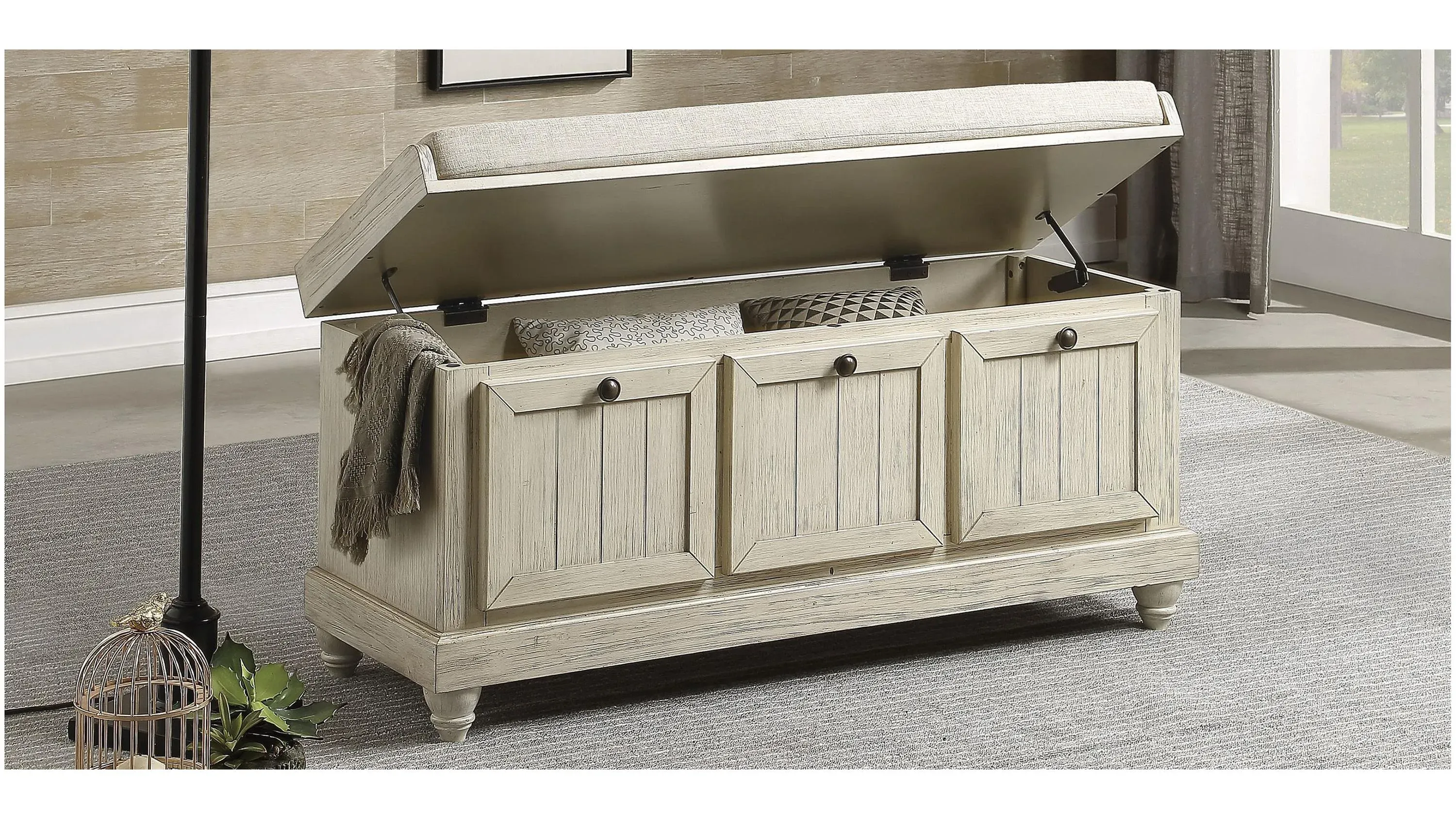 Hakea Upholstered Storage Bench | Raymour & Flanigan