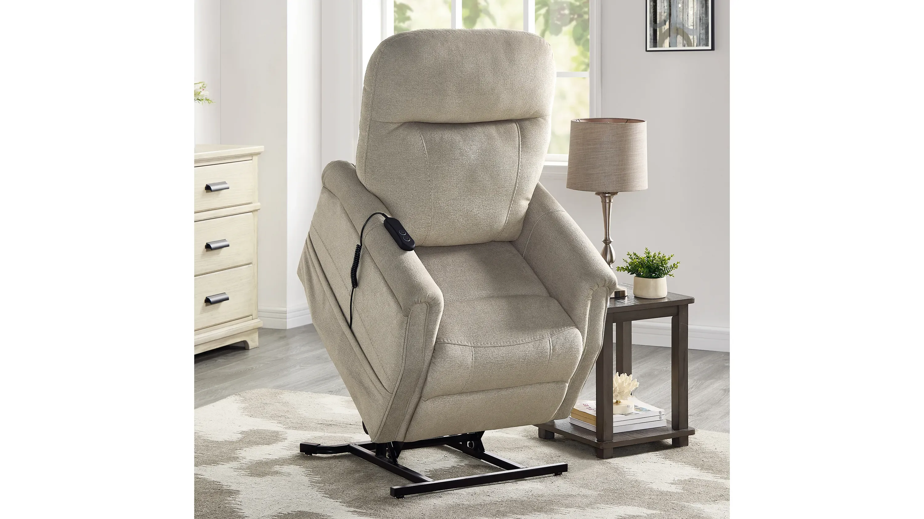 Rhodes Lift Chair | Raymour & Flanigan