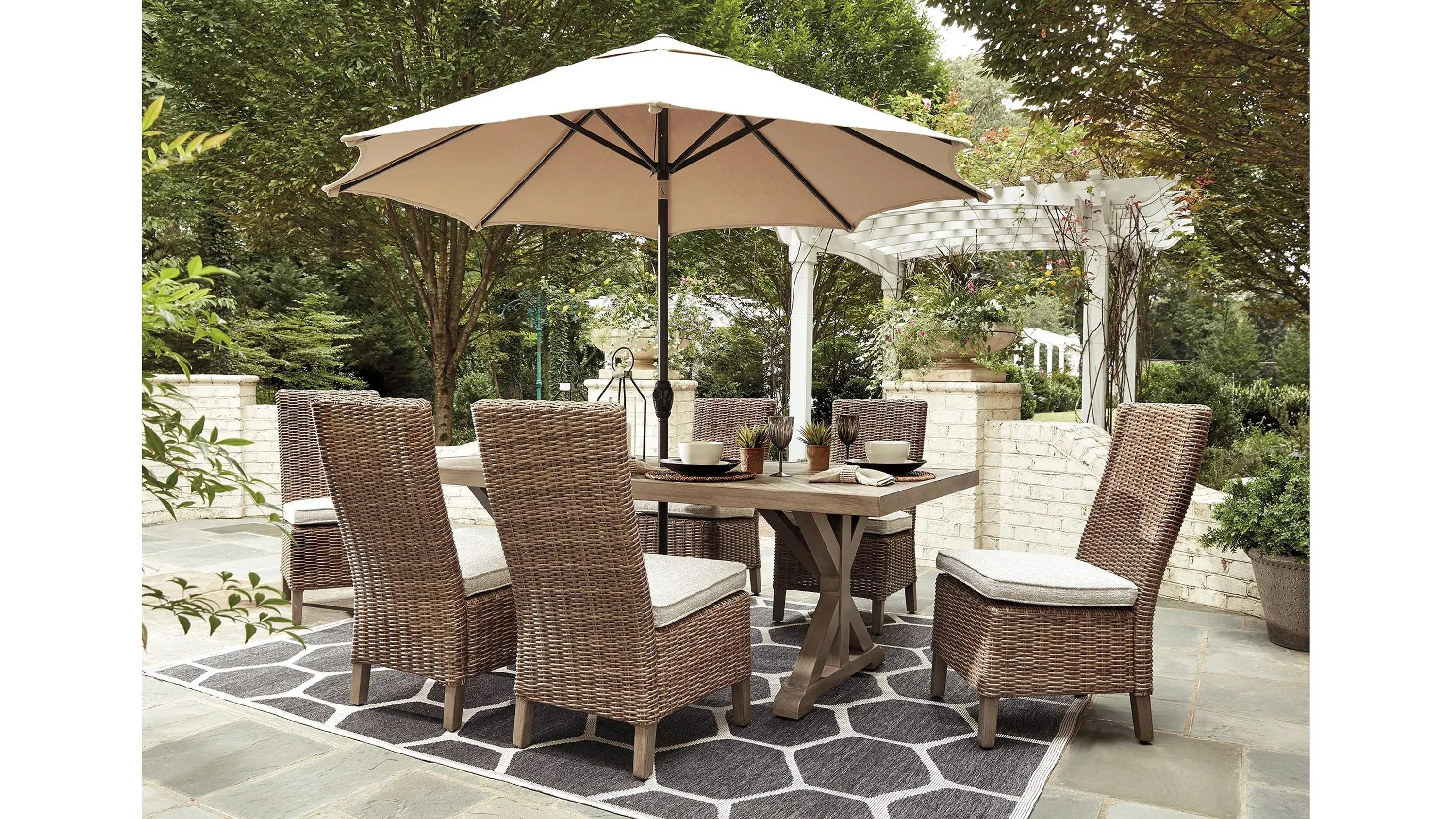 Beachcroft 7-pc. Dining Set
