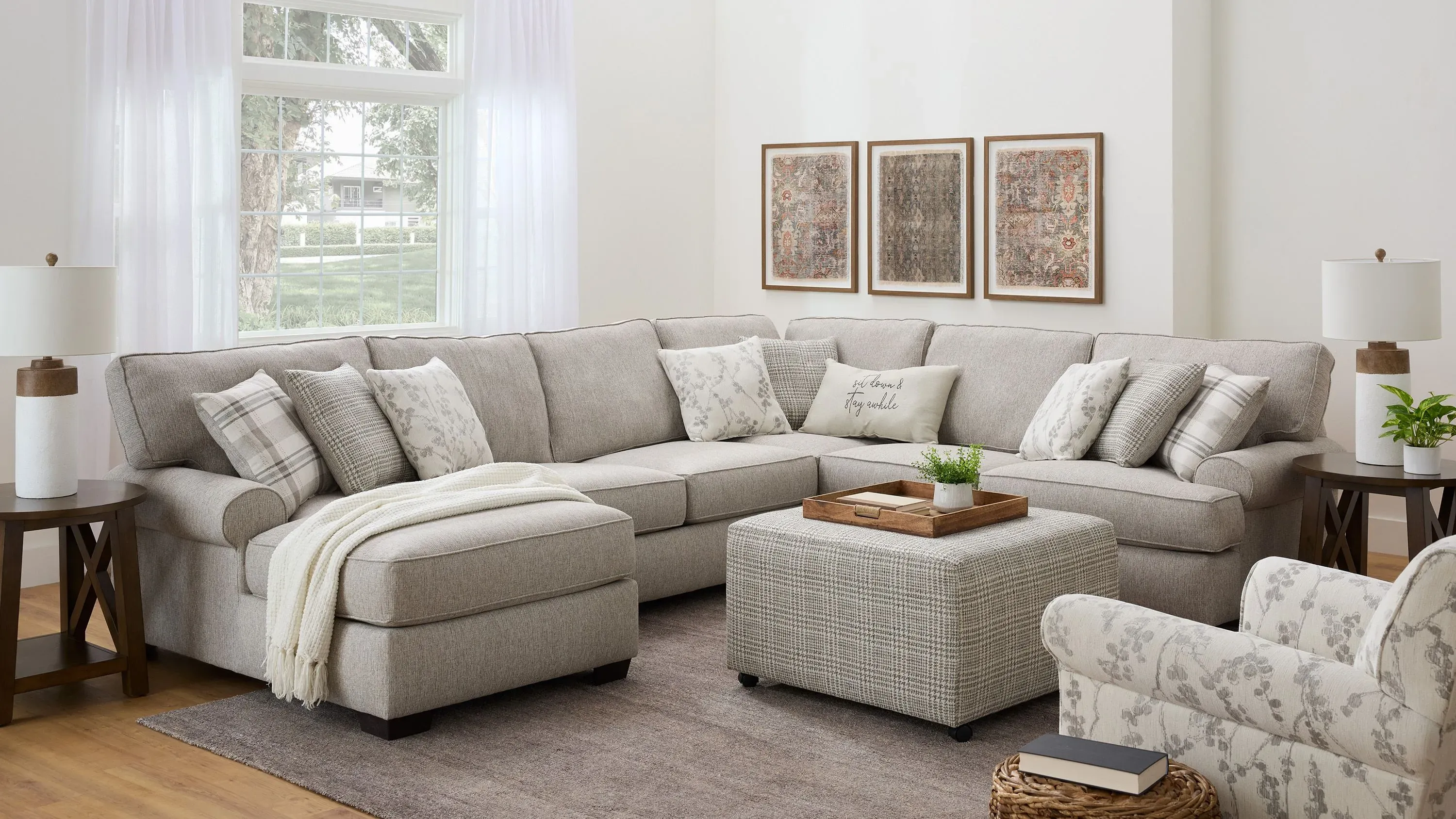 Suzanne 4-pc. Sectional | Raymour & Flanigan