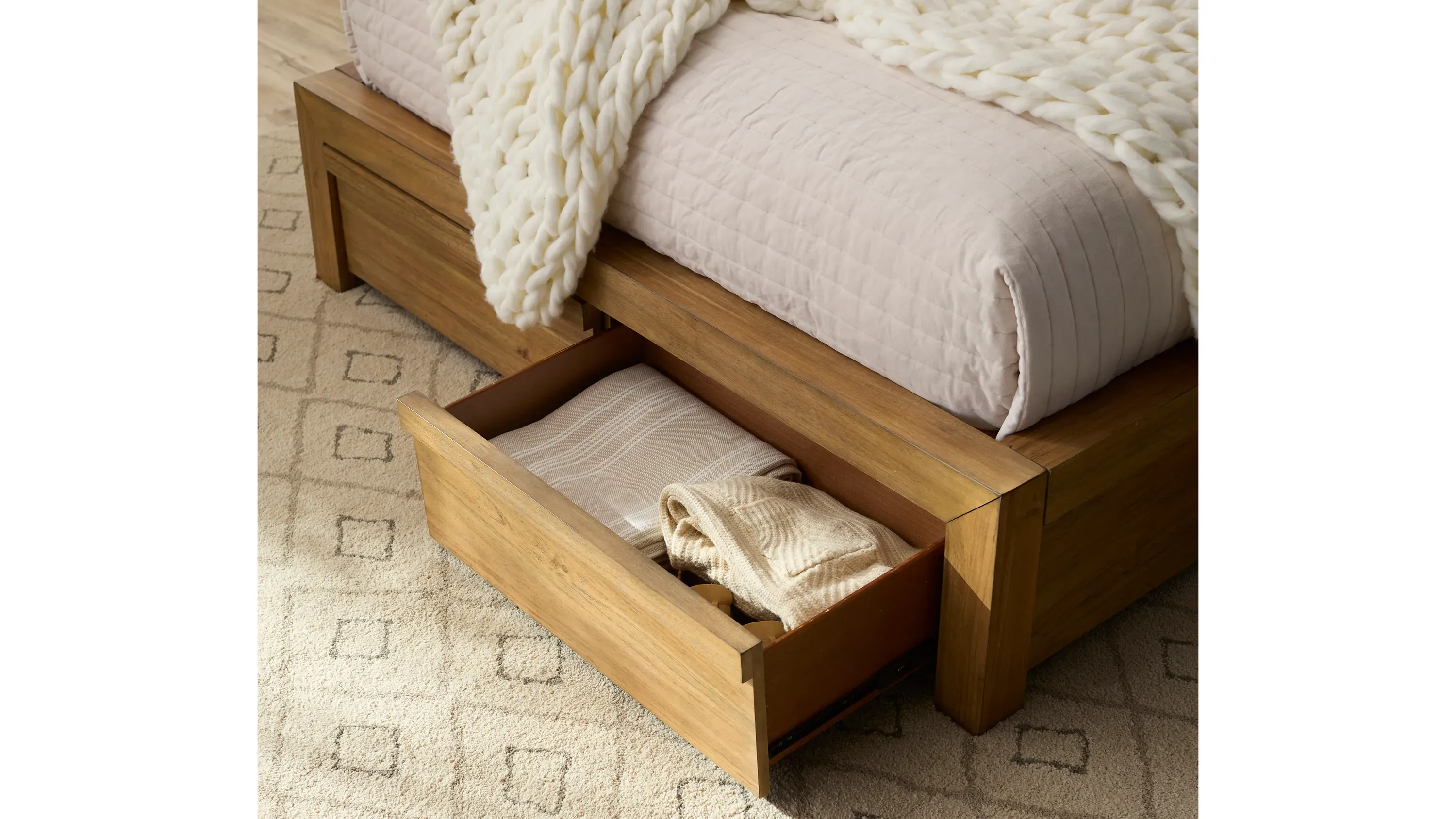 Playa Platform Storage Bed | Raymour & Flanigan