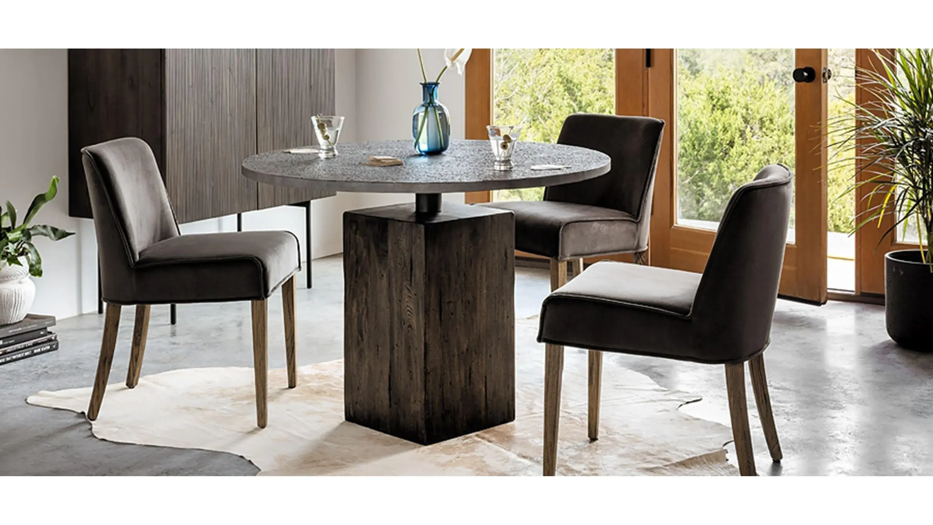 Boomer Round Bistro Table - Thumbnail 2