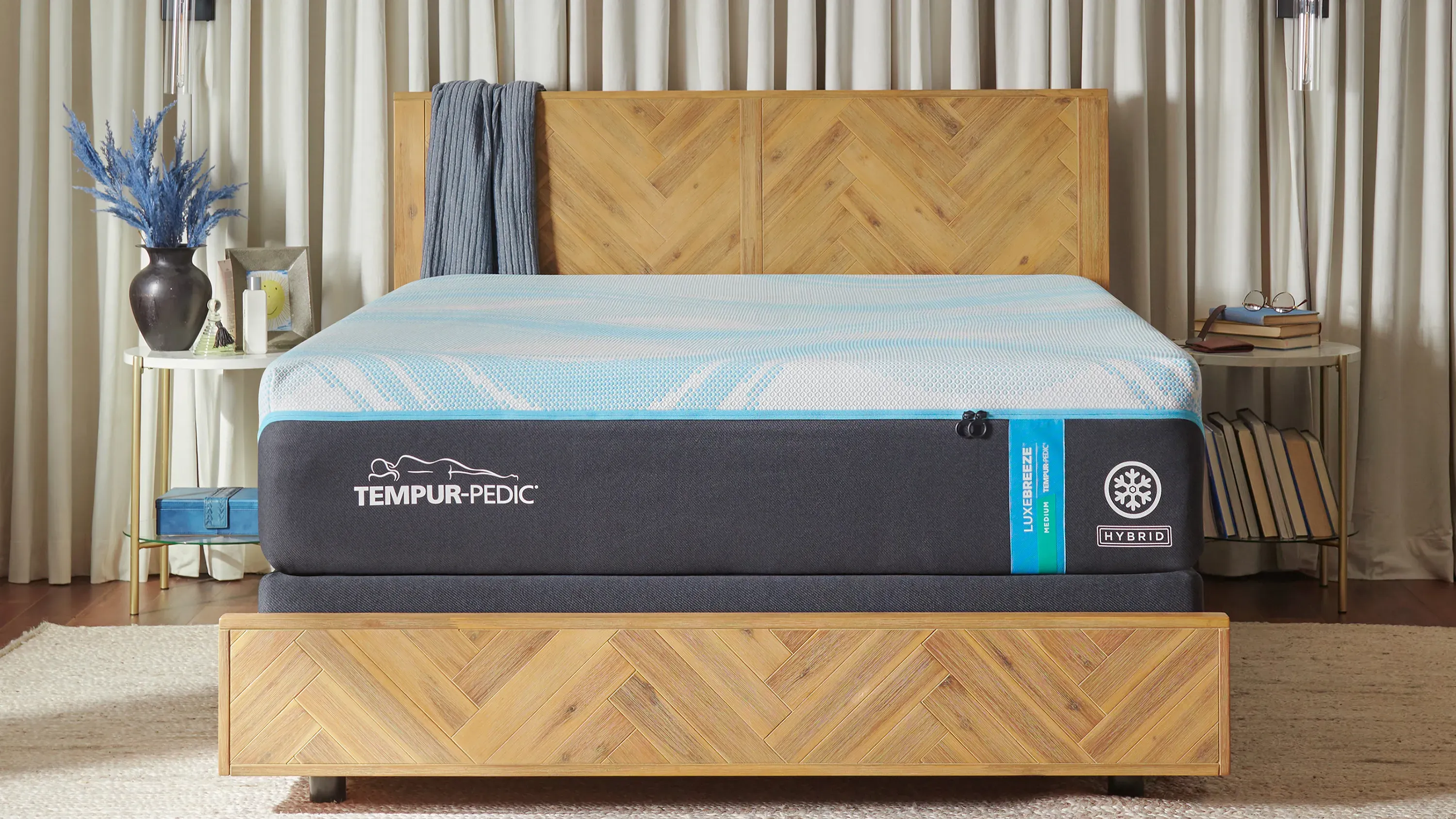 Tempur-Pedic Luxebreeze 2.0 Medium Hybrid | Raymour & Flanigan