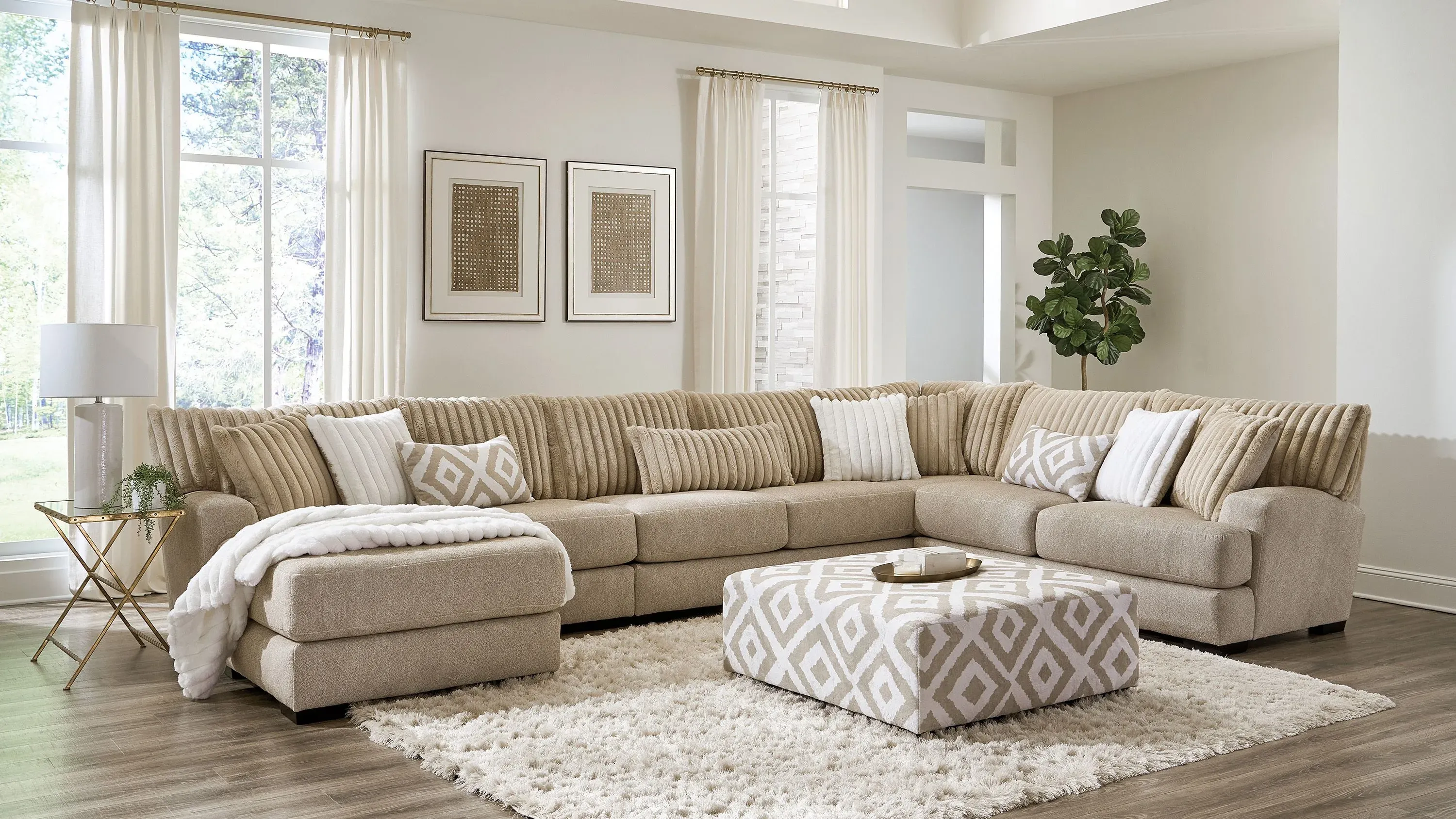 Mondo 4-pc. Sectional | Raymour & Flanigan