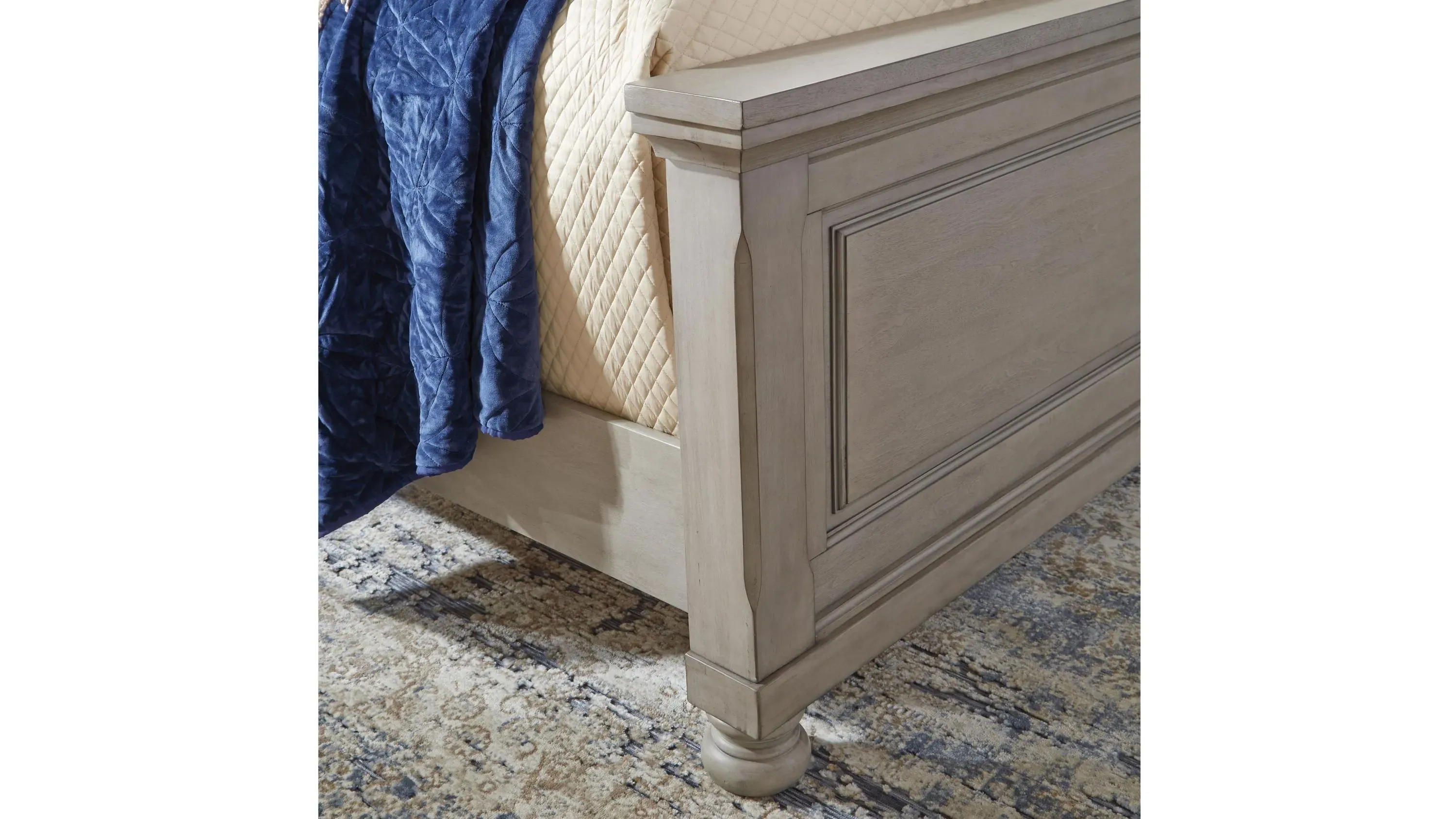 Lettner Queen Panel Bed