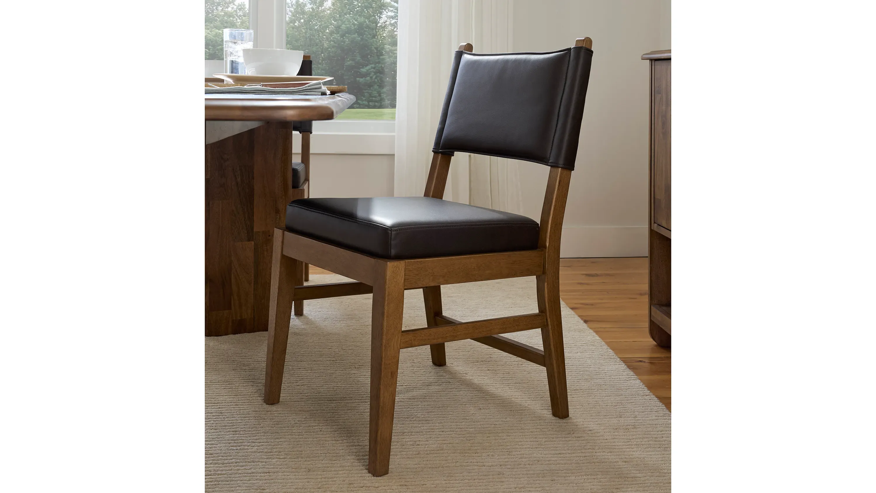 Magdalena Side Chair | Raymour & Flanigan