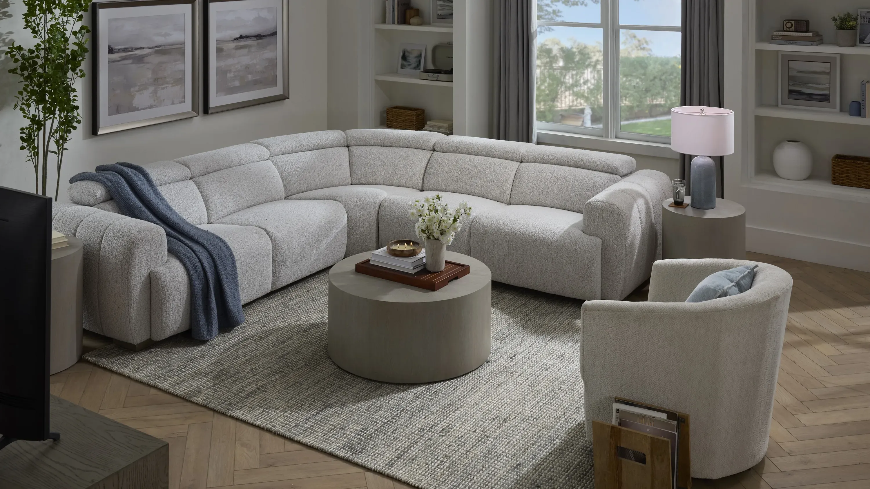 Keene Swivel Chair | Raymour & Flanigan