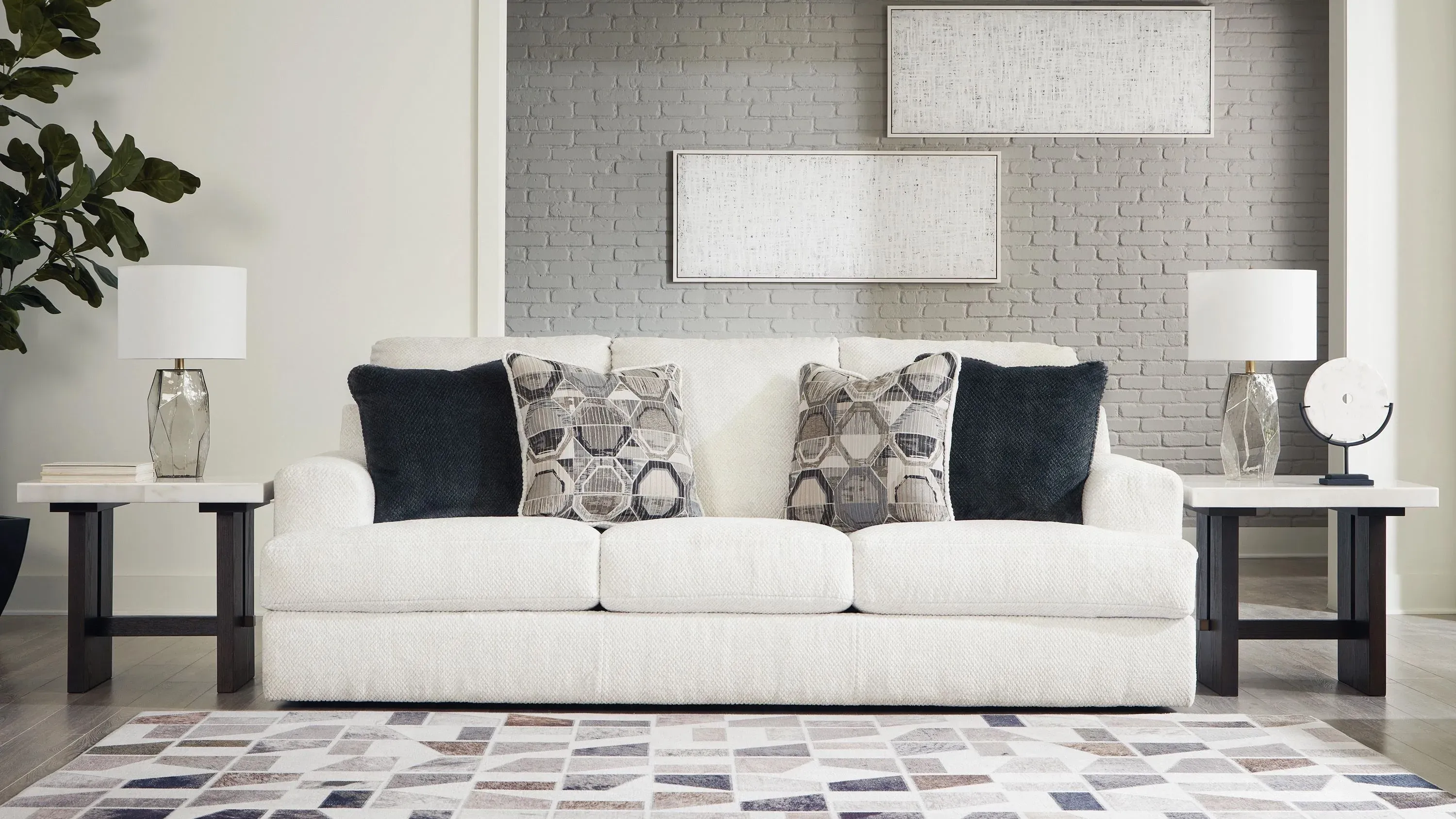 Karinne Sofa