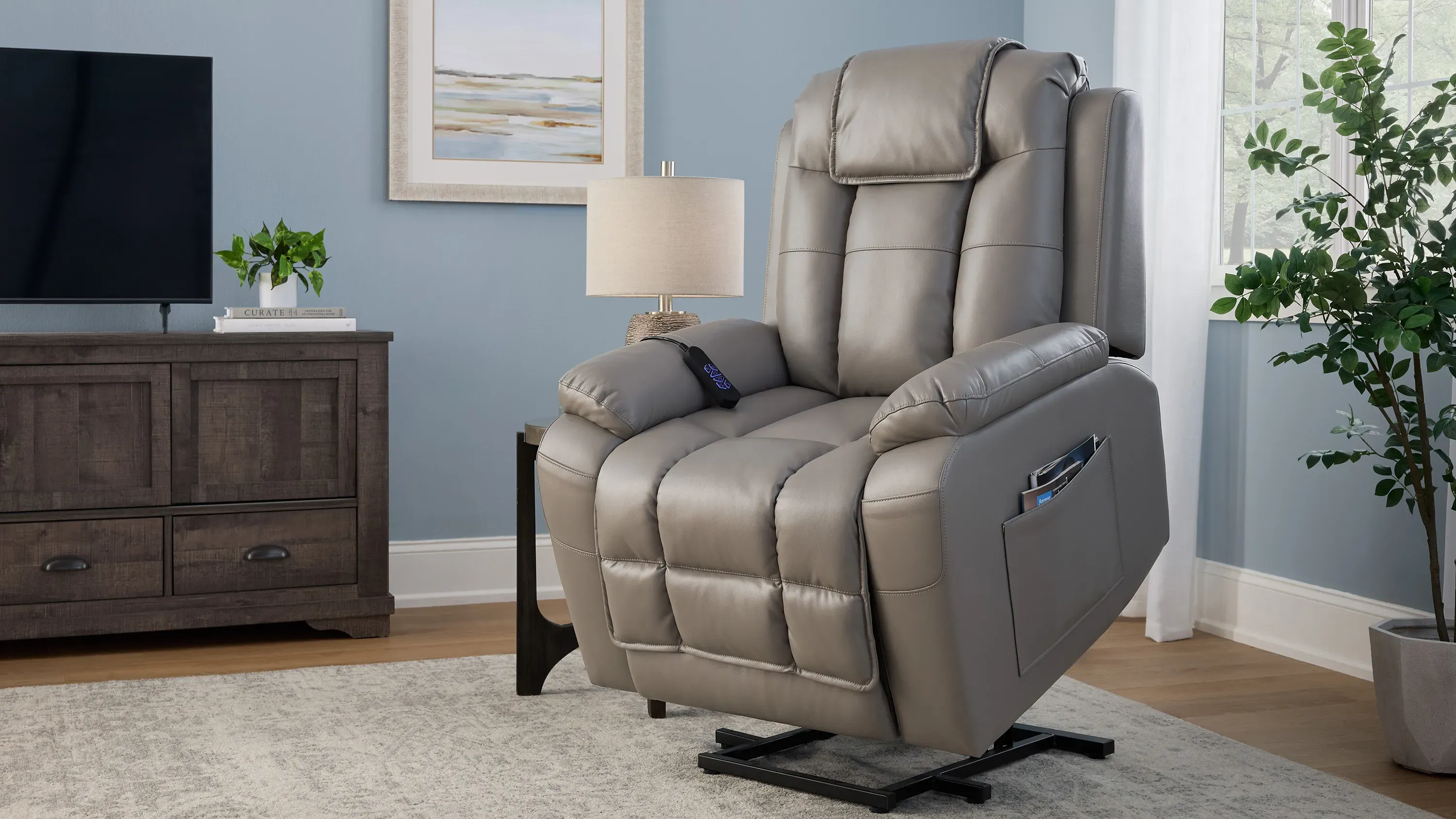Maynard Power Lift Recliner | Raymour & Flanigan