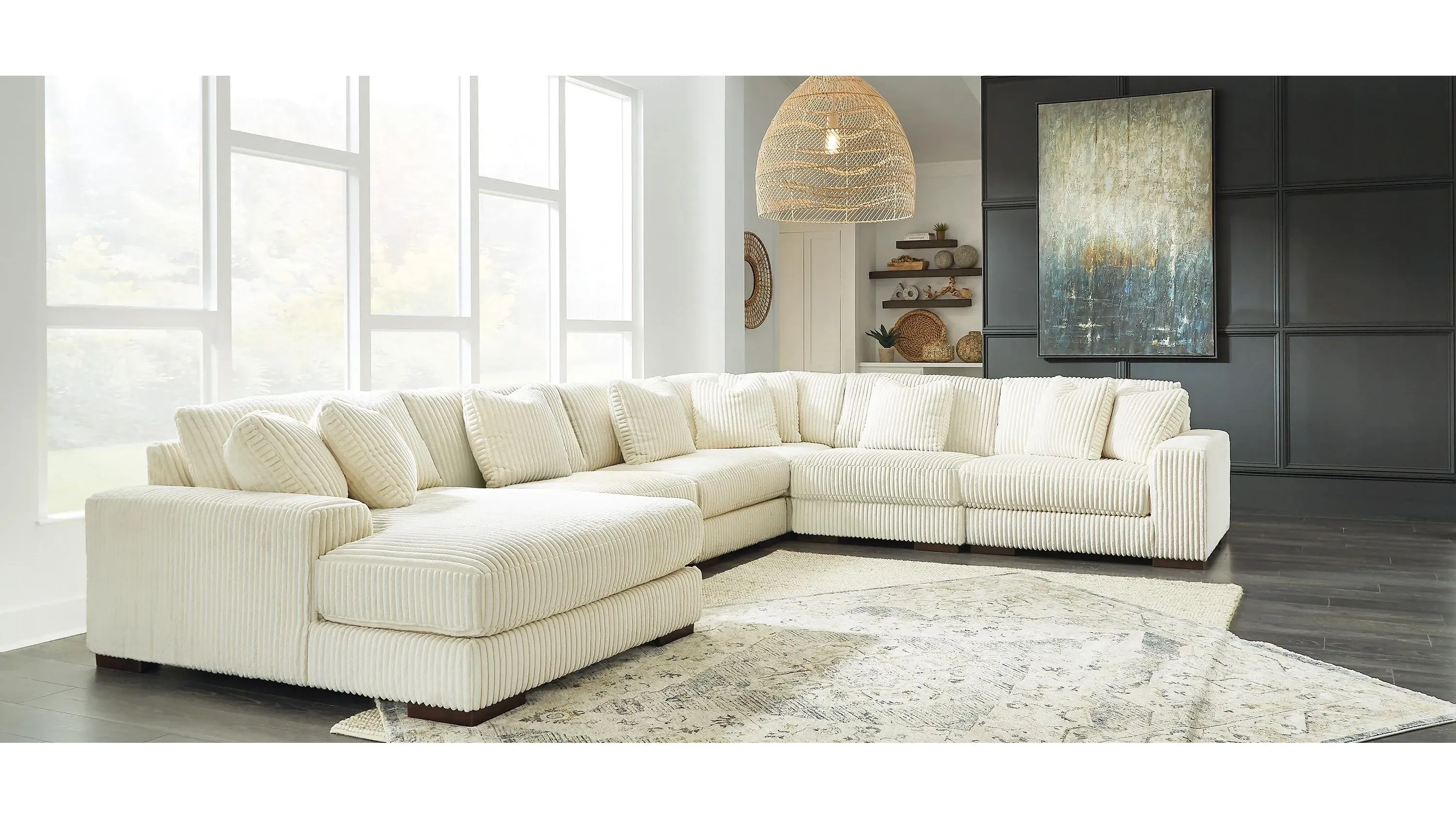Lindyn 6-Piece Sectional with Chaise