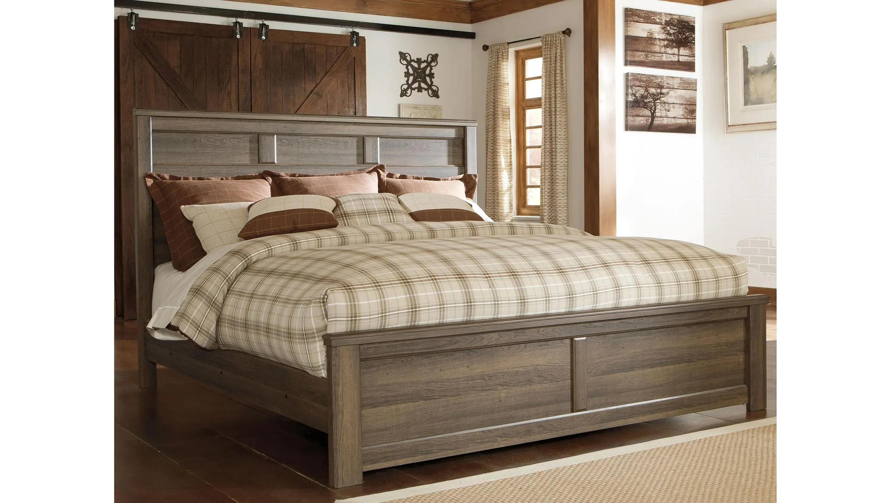 Juararo California King Panel Bed