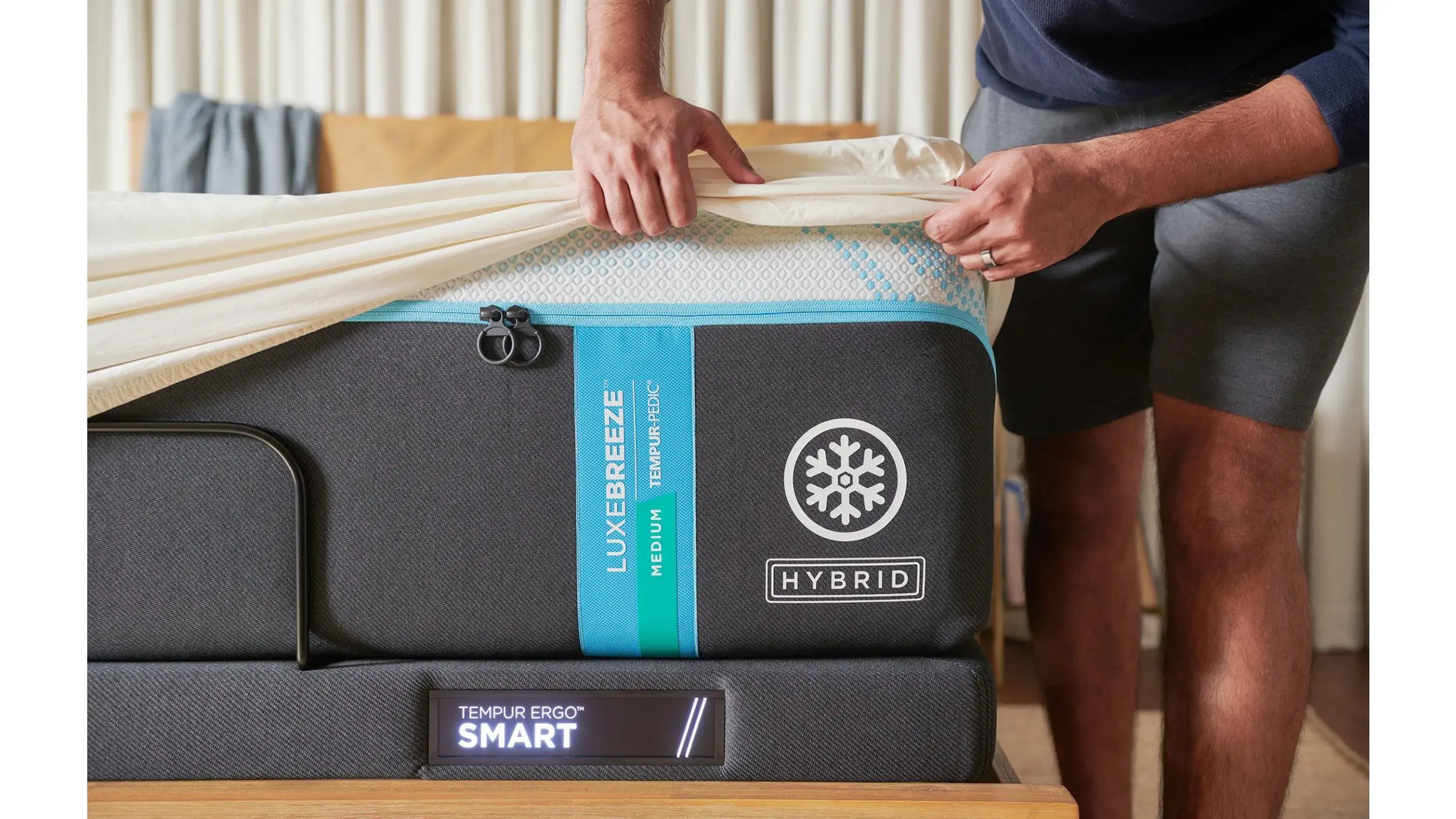 Tempur-Pedic Luxebreeze 2.0 Medium Hybrid King Set - Thumbnail 4