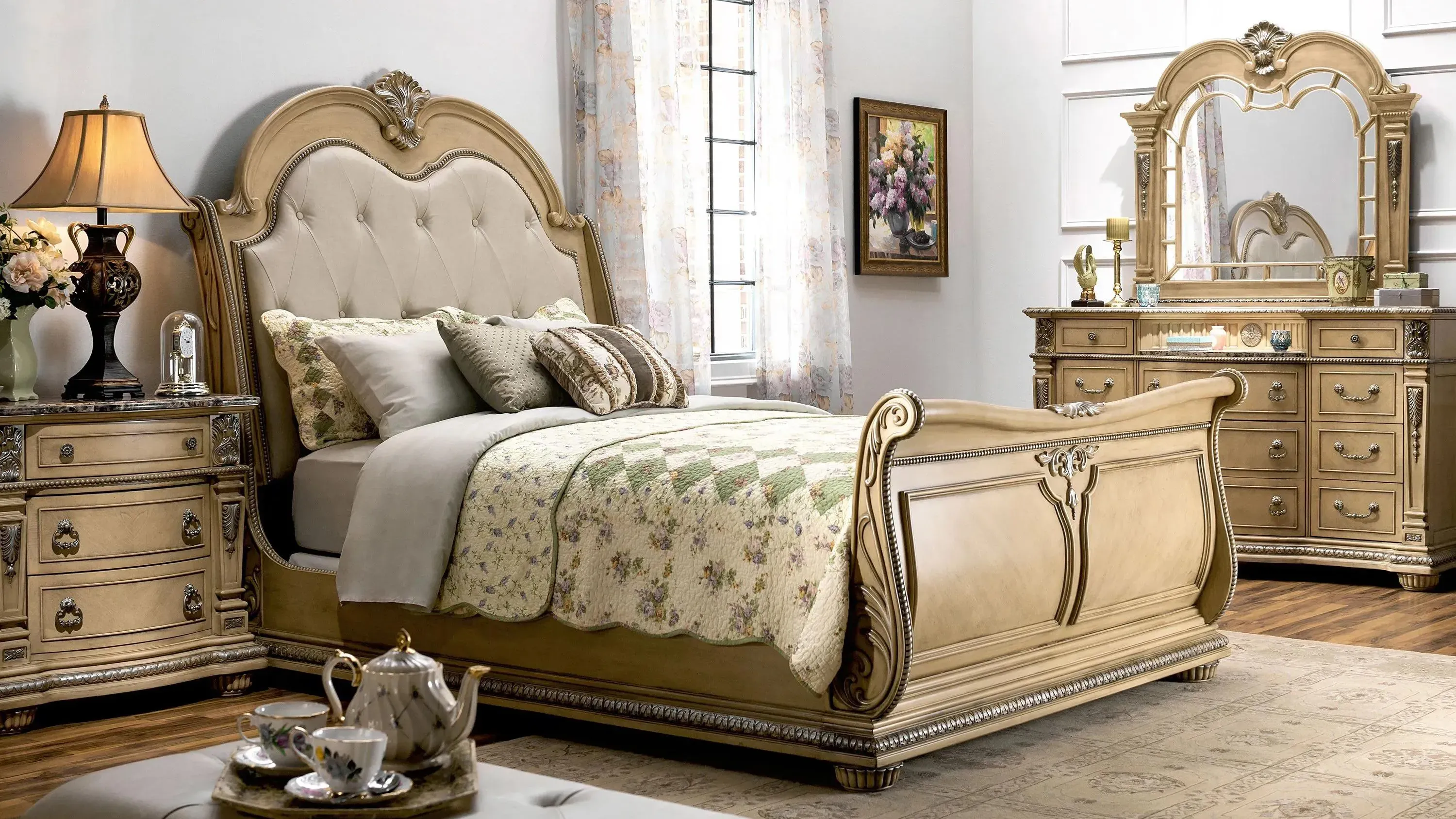 Wilshire 4-pc. Bedroom Set | Raymour & Flanigan
