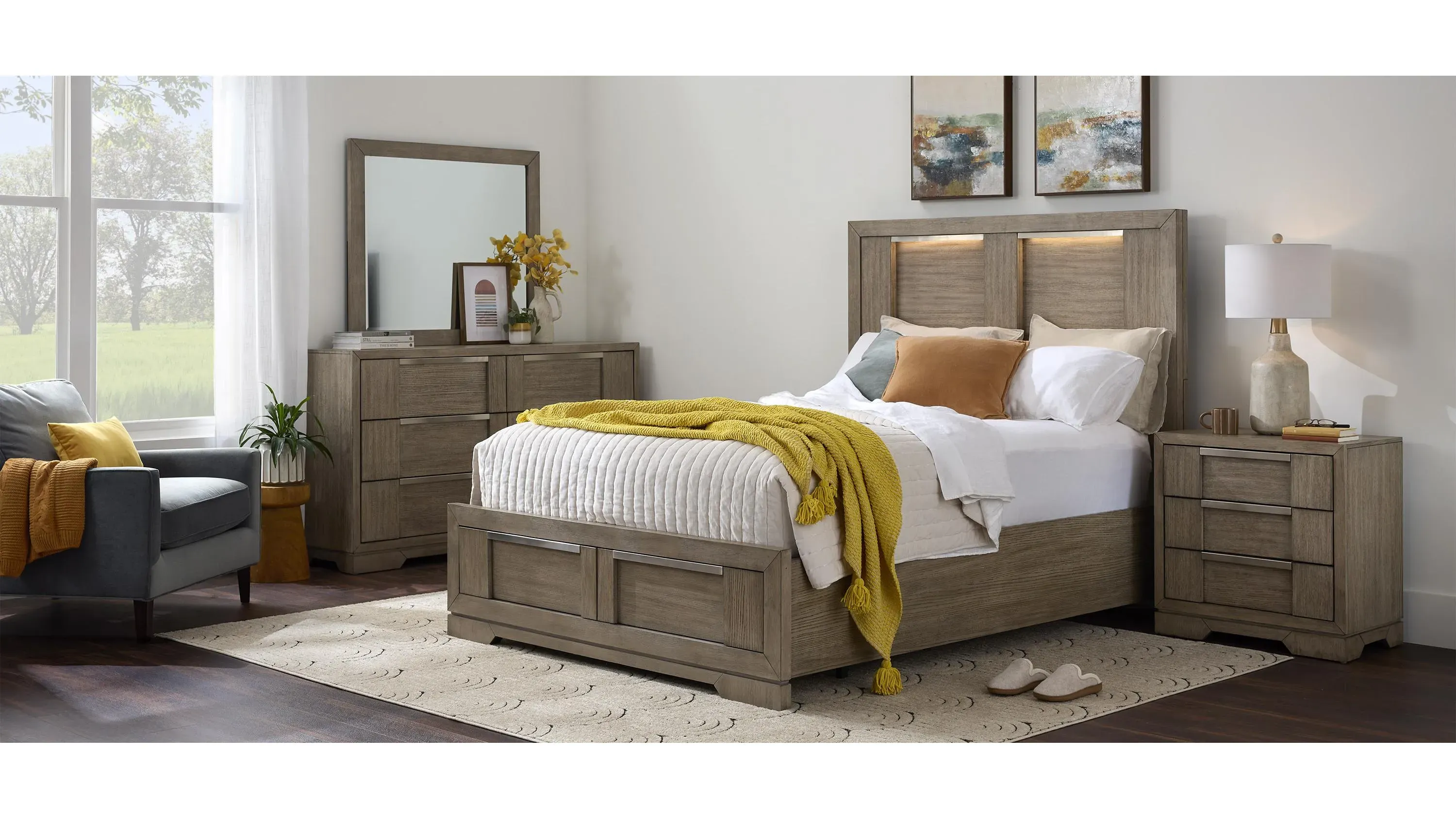 Lorelai Nightstand