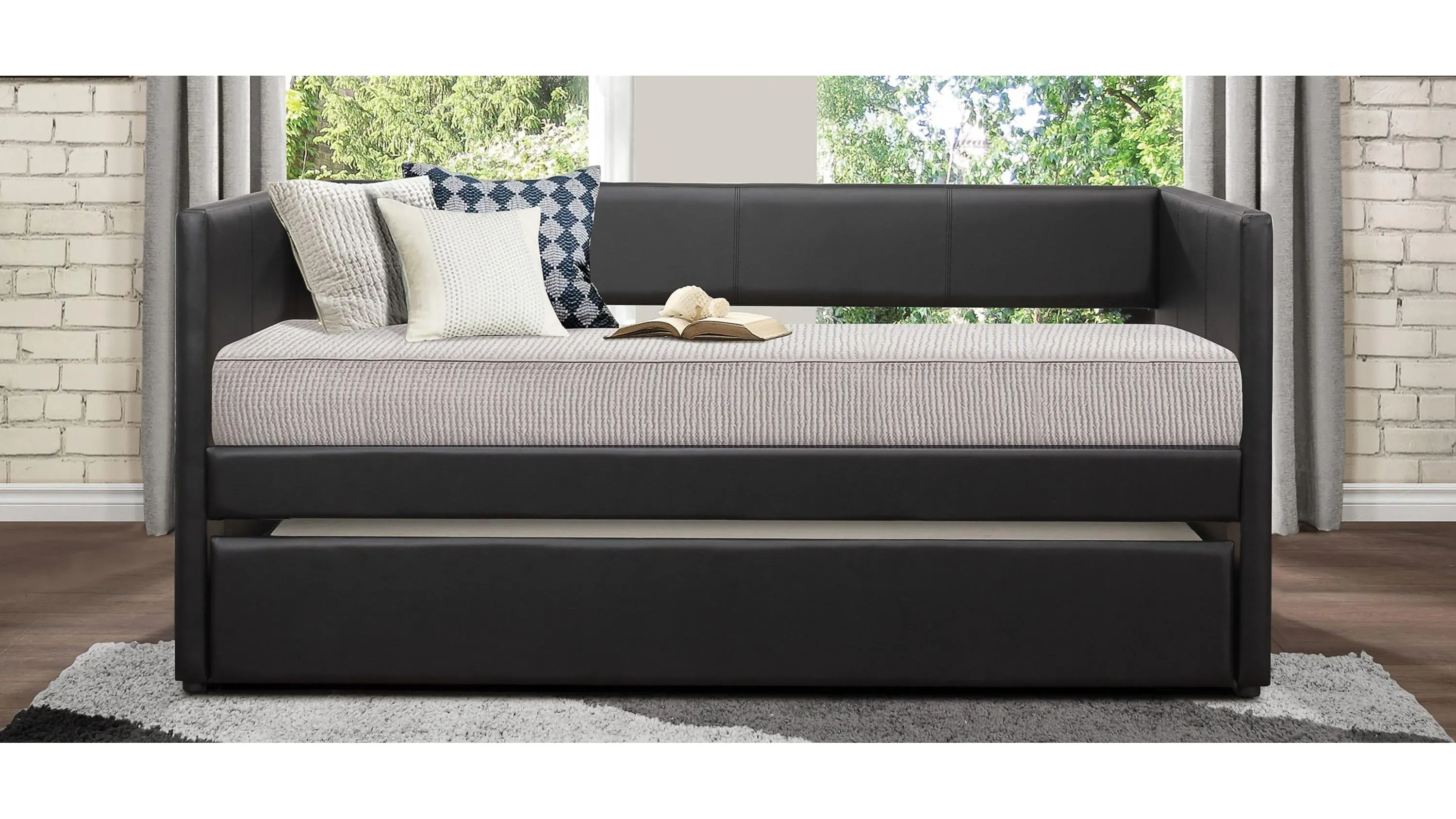 Black leather daybed with trundle sale