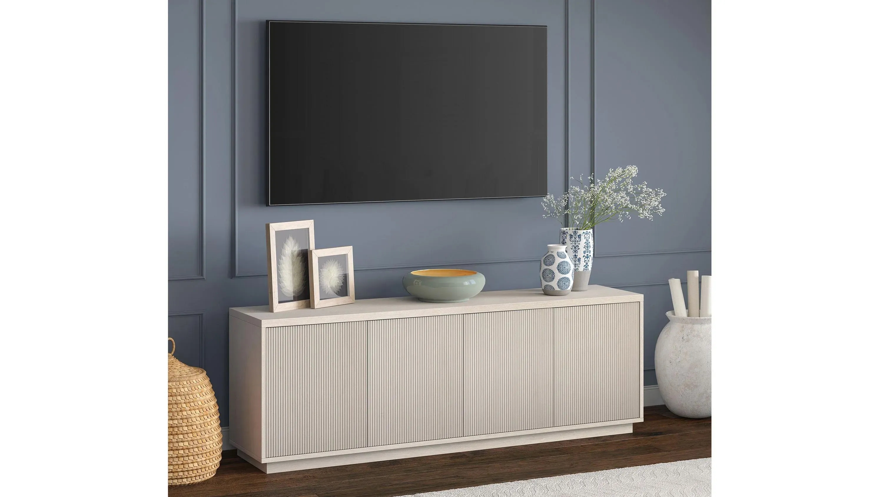 Aria TV Stand | Raymour & Flanigan