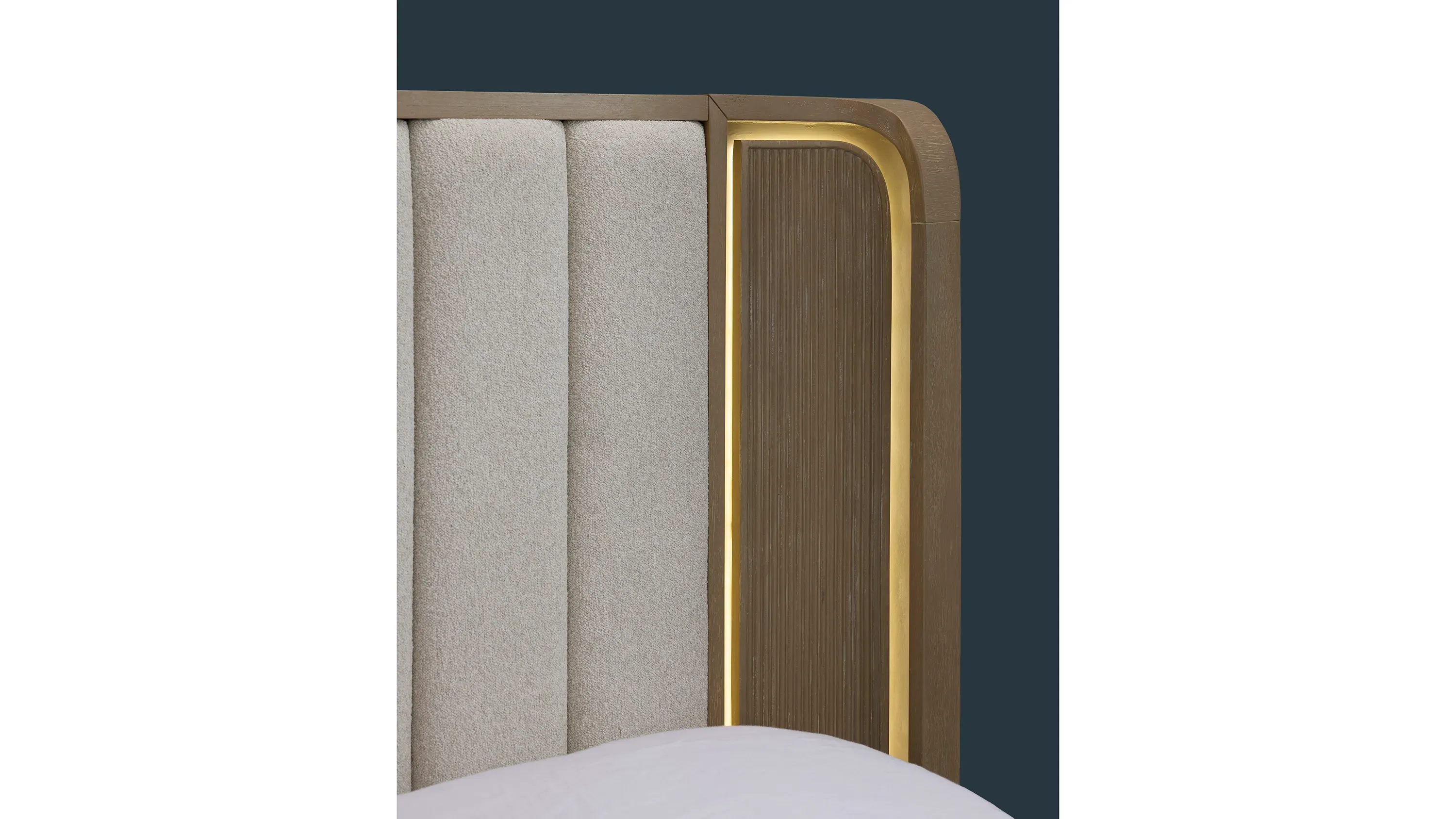 Gatsby Bed | Raymour & Flanigan
