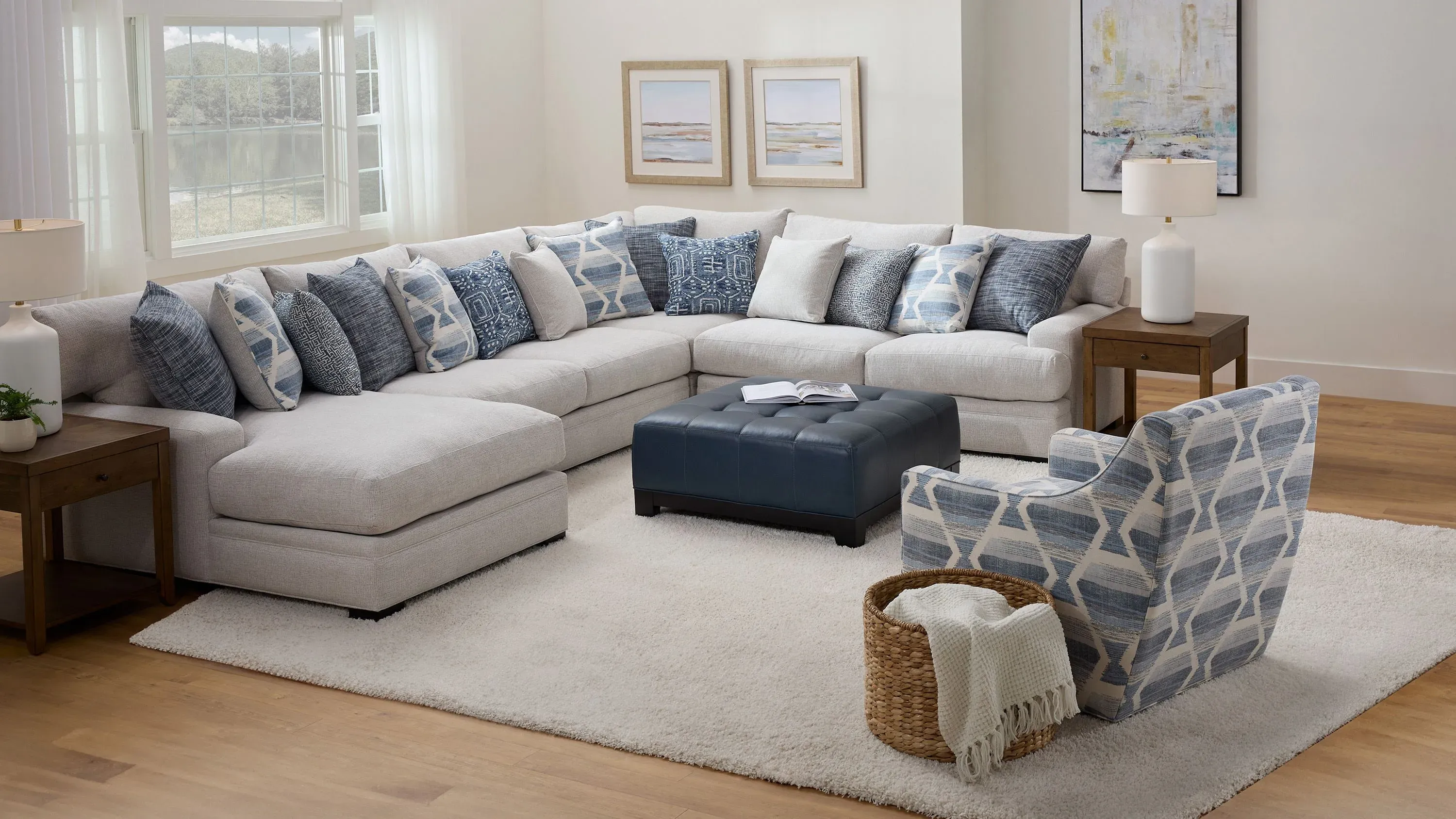 Bayside Right Arm Facing Loveseat | Raymour & Flanigan