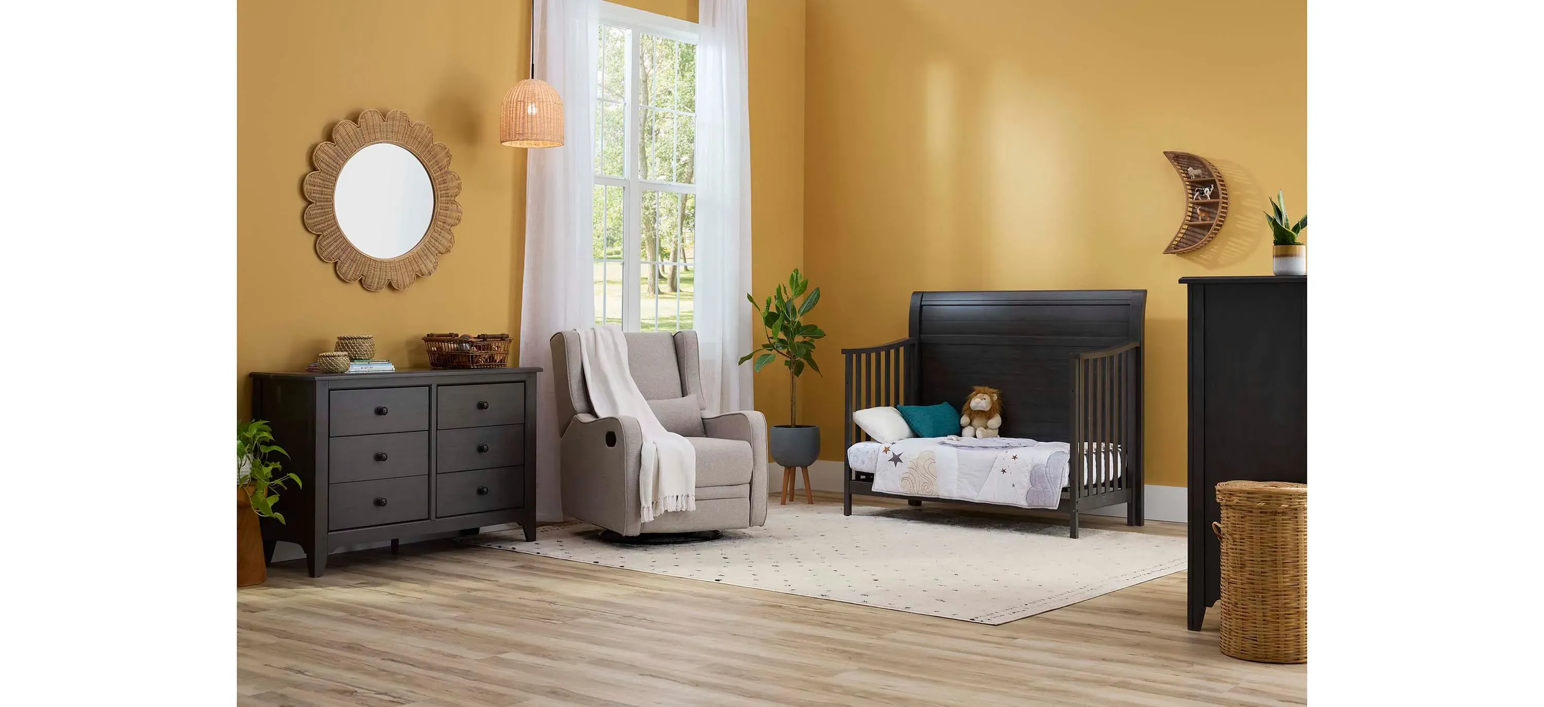 Henry Convertible Crib with Conversion Rails
